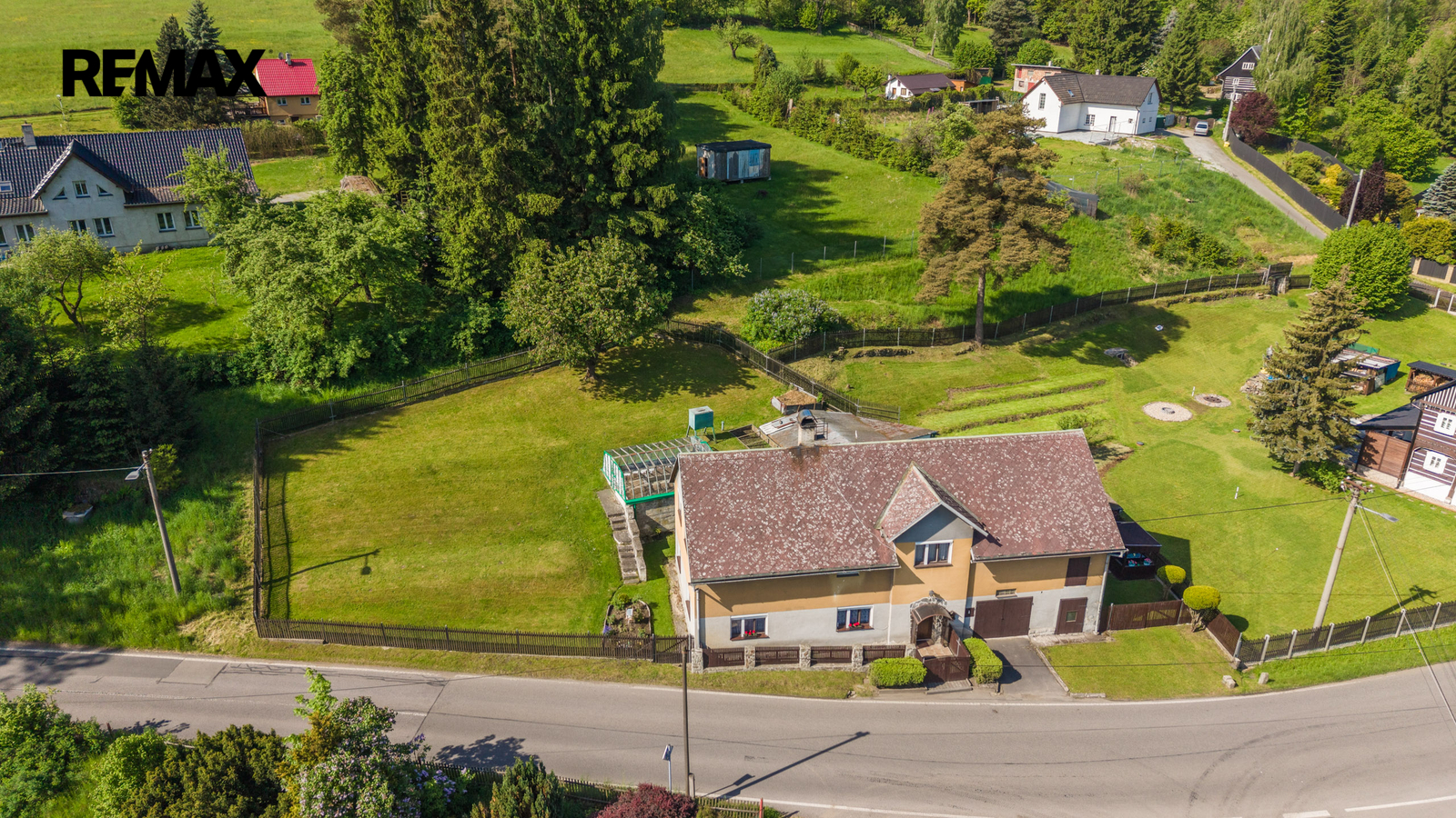 Prodej rodinného domu 264 m² – pohled 5