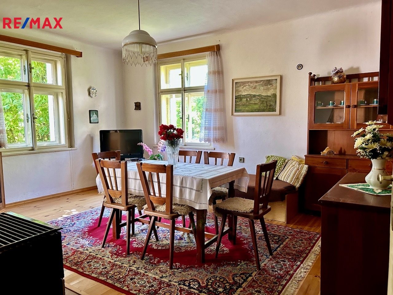 Velký RD se stodolou