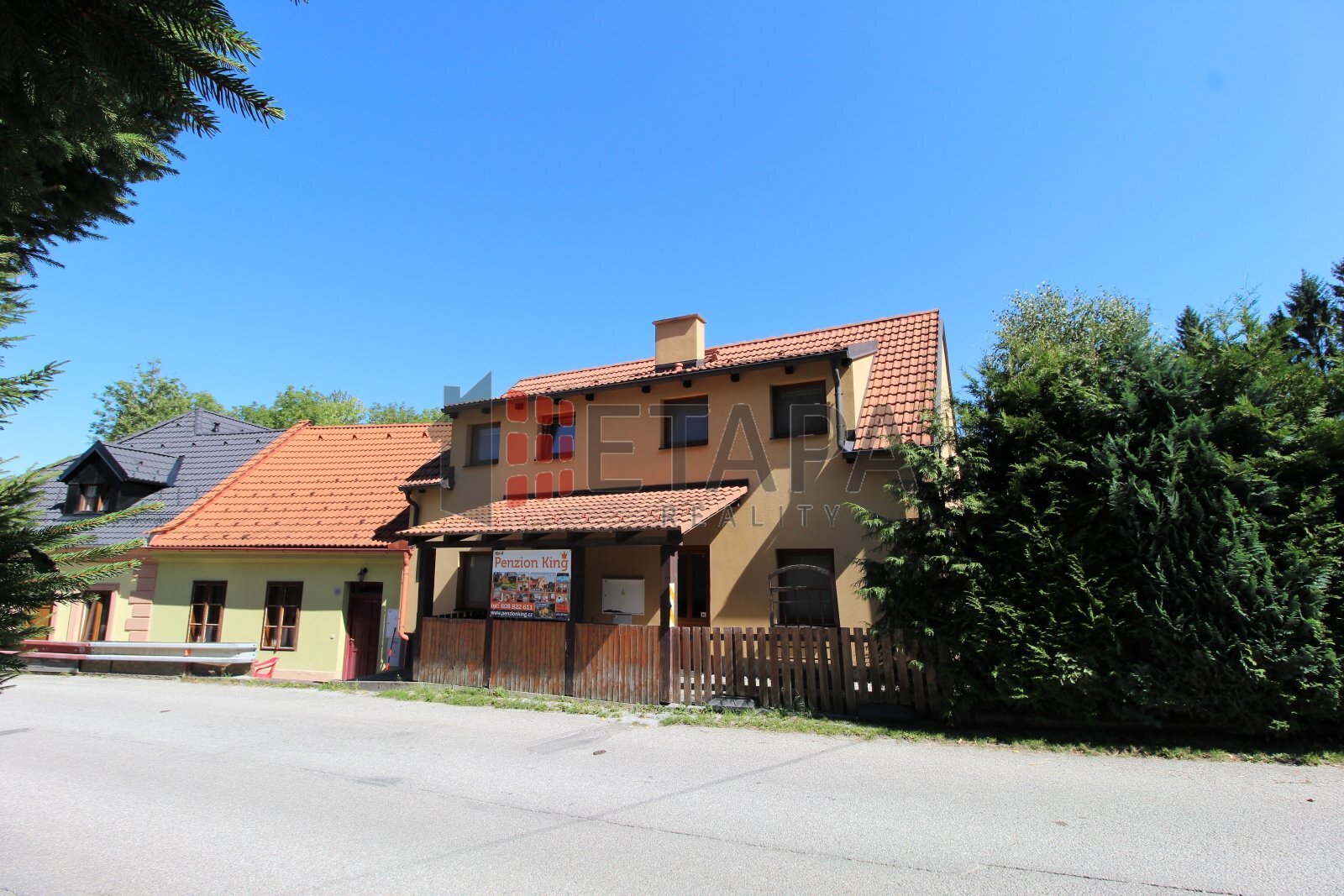 dům