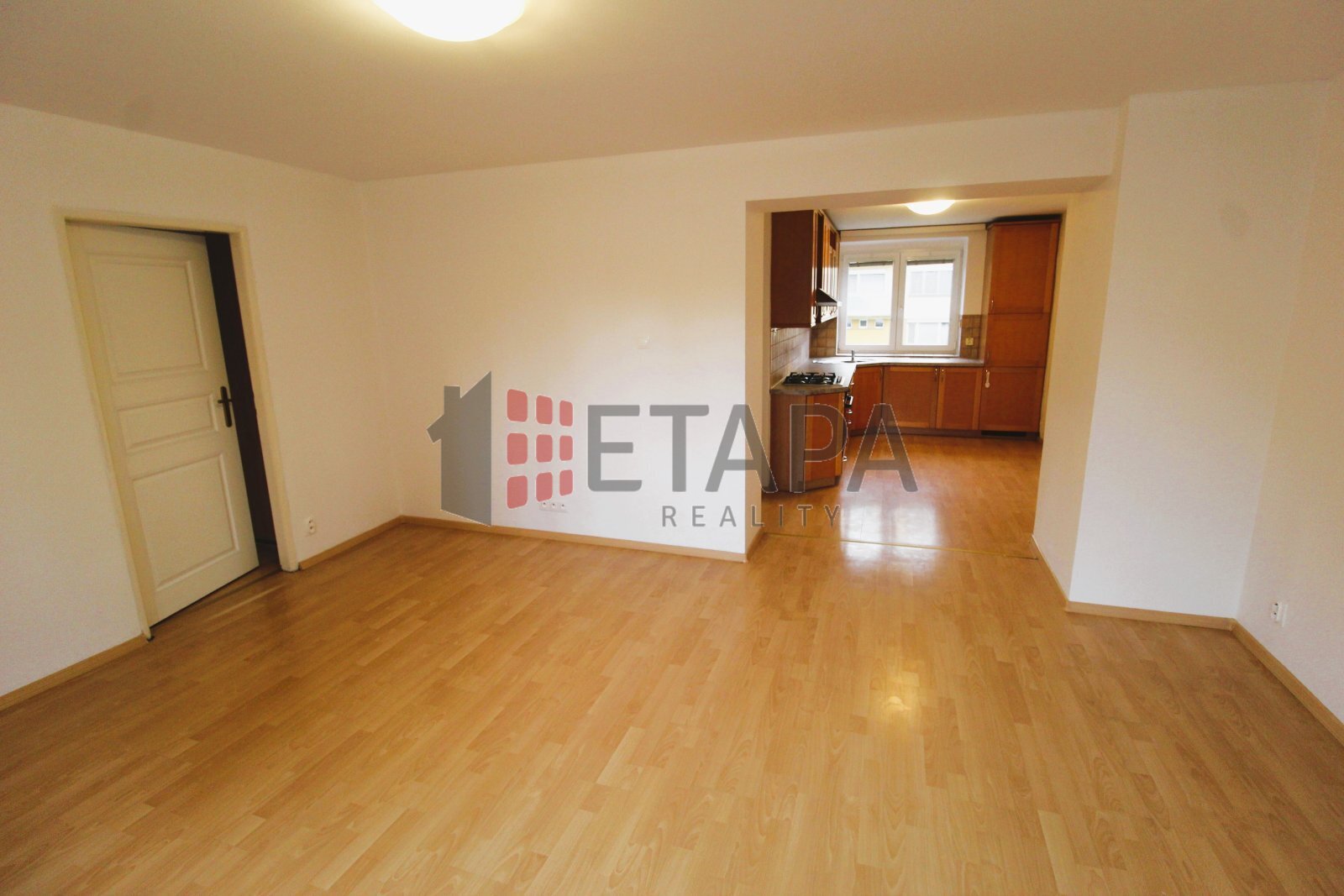 obývací pokoj s kuchyní