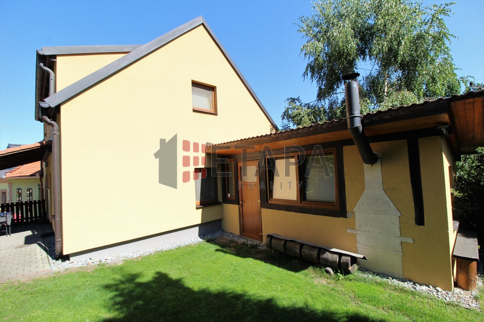 dům