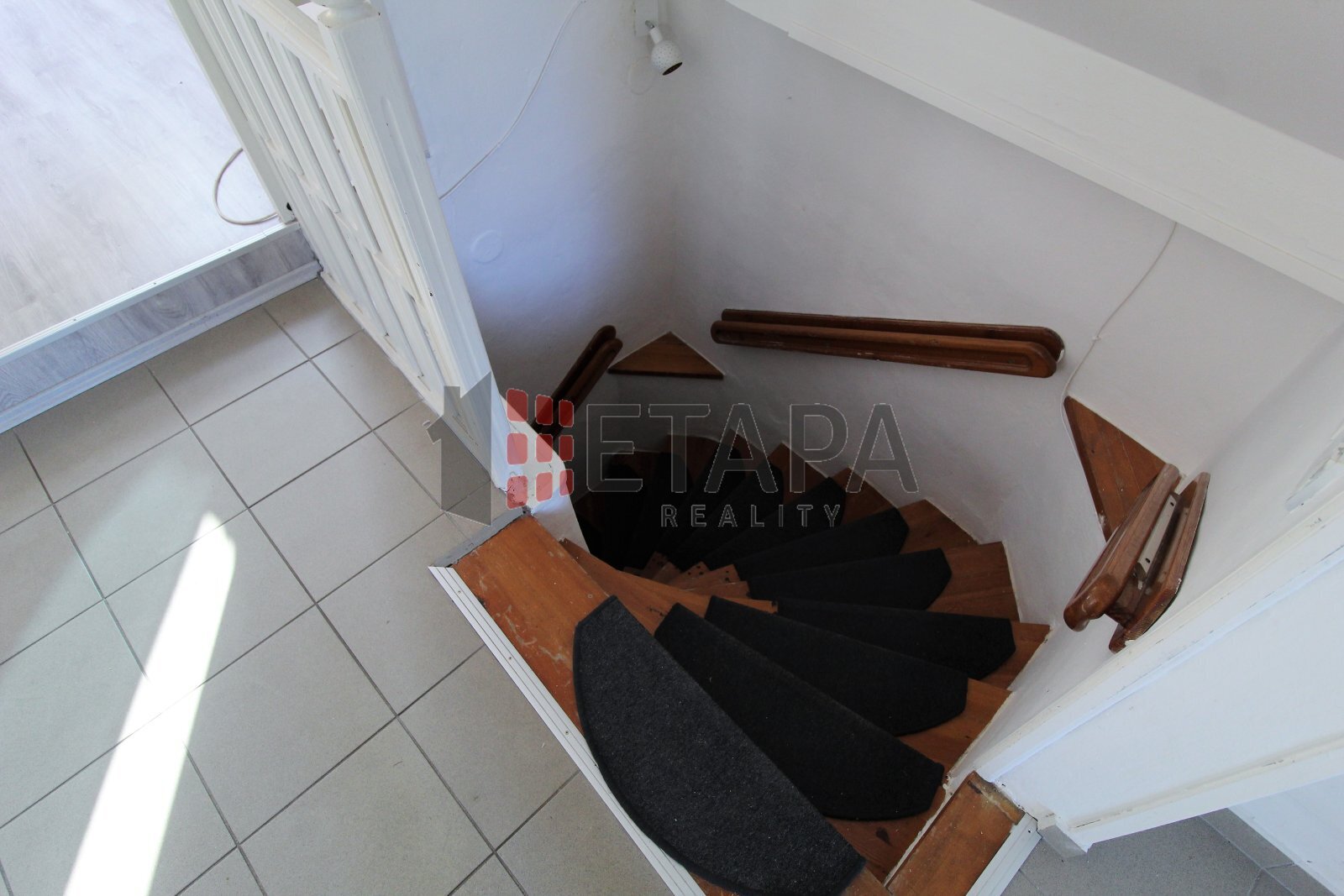 schodiště do bytu