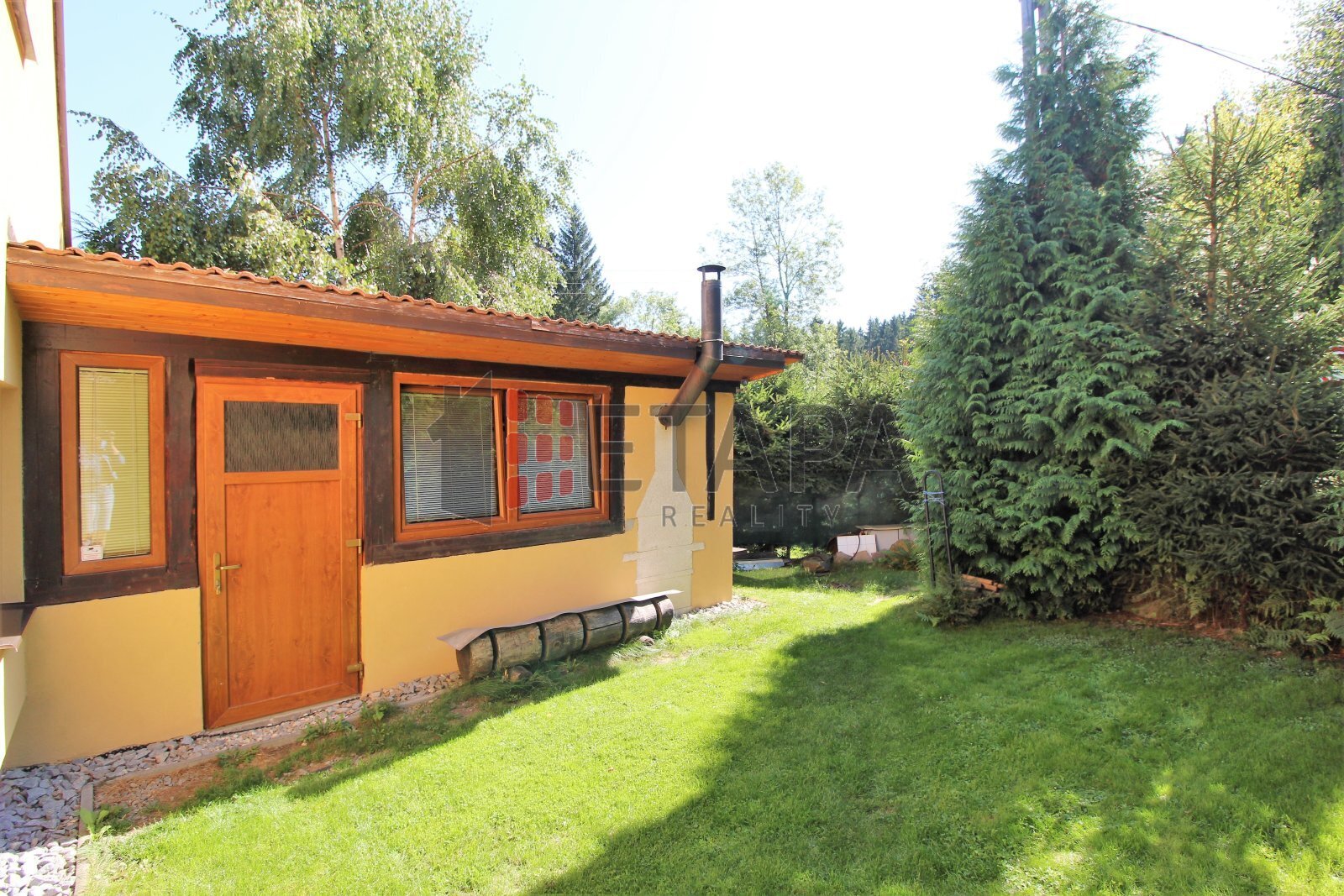 uzamykatelná pergola, letní kuchyně
