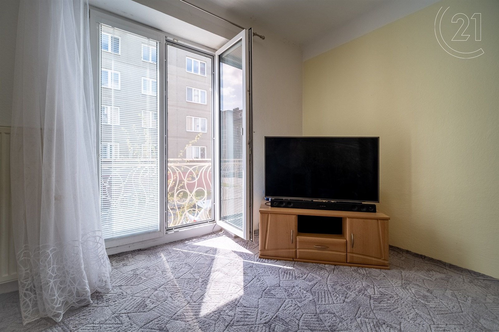 Vstup na budoucí balkon