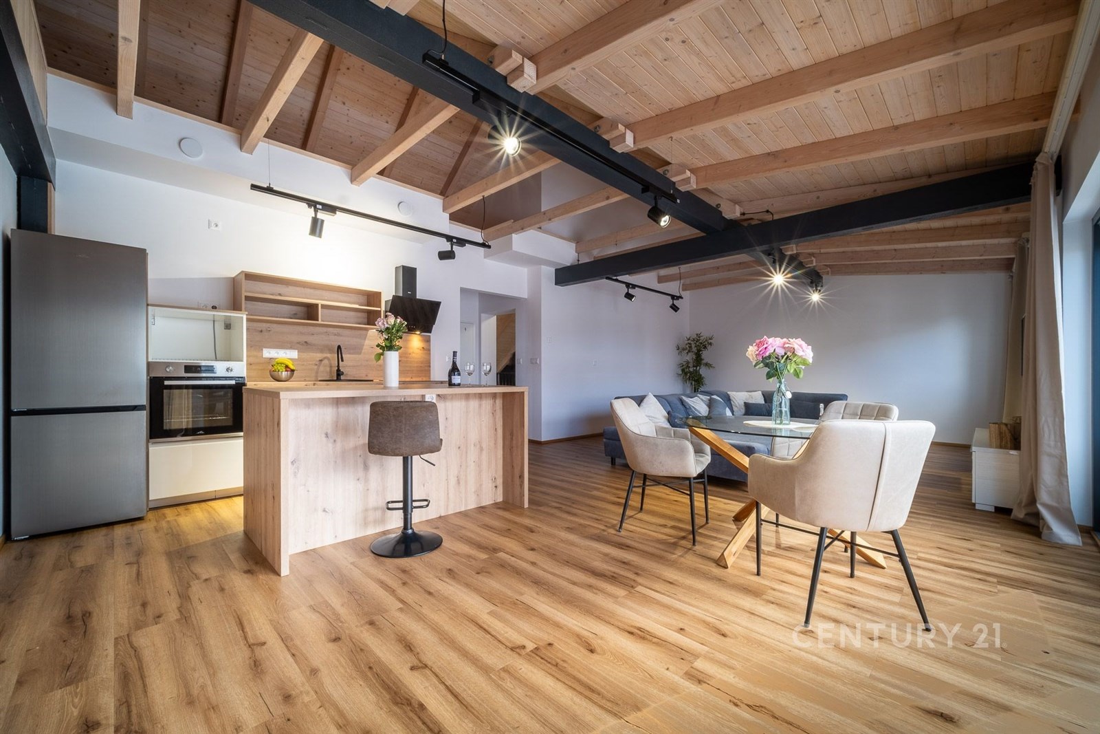 Obytný protor s kuchyňským koutem