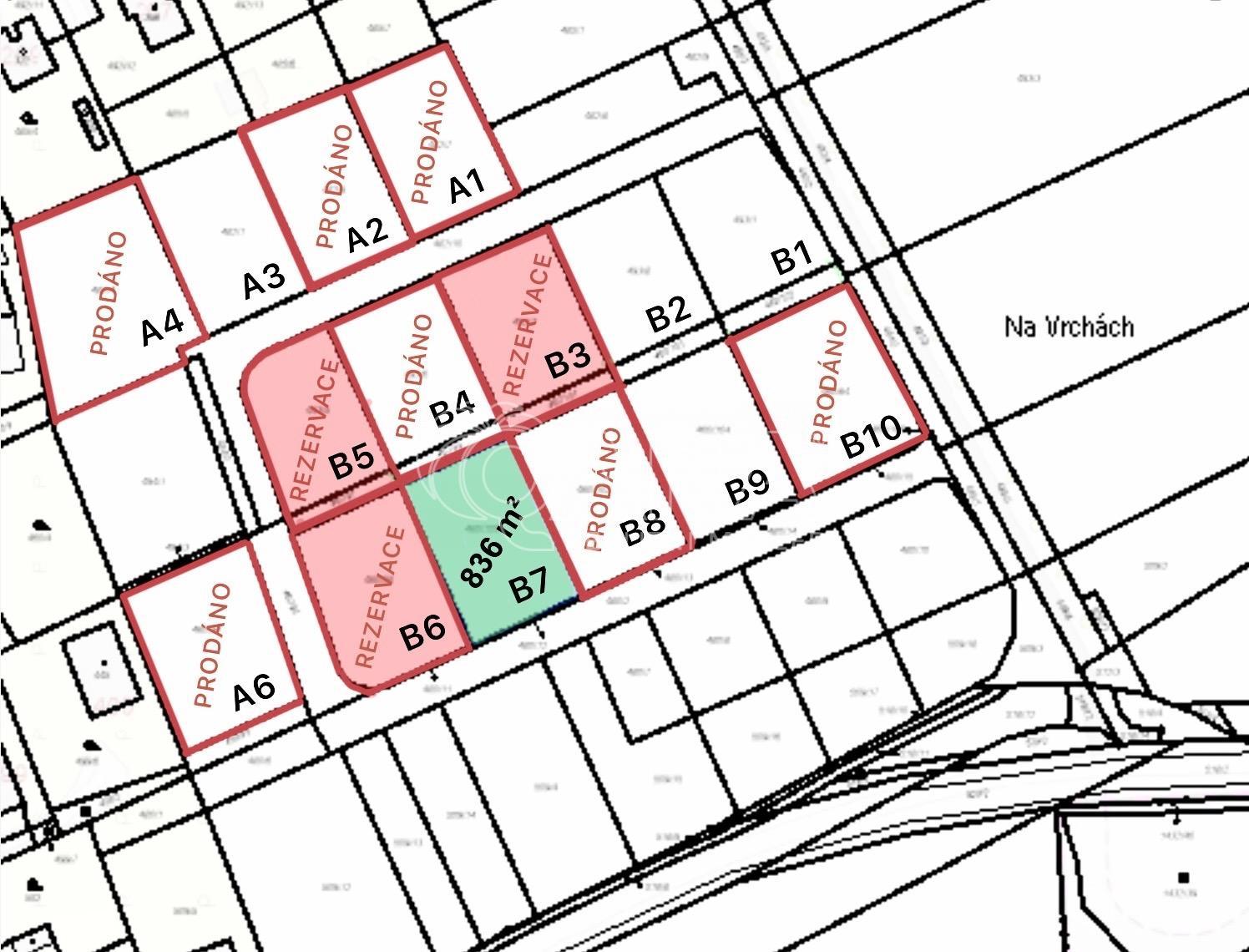 Prodej stavební parcely 822 m² – pohled 2
