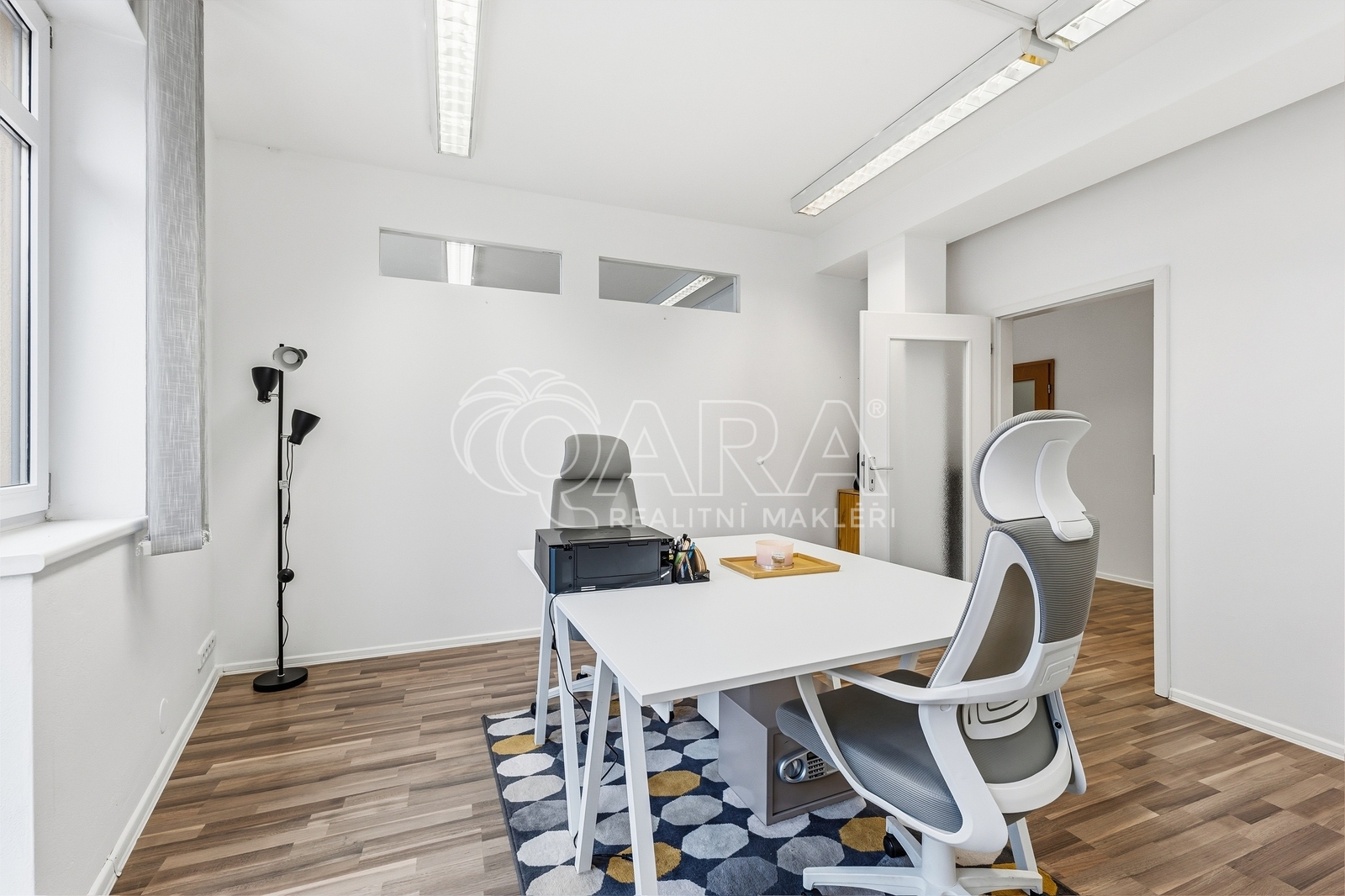 Oddělená kancelář