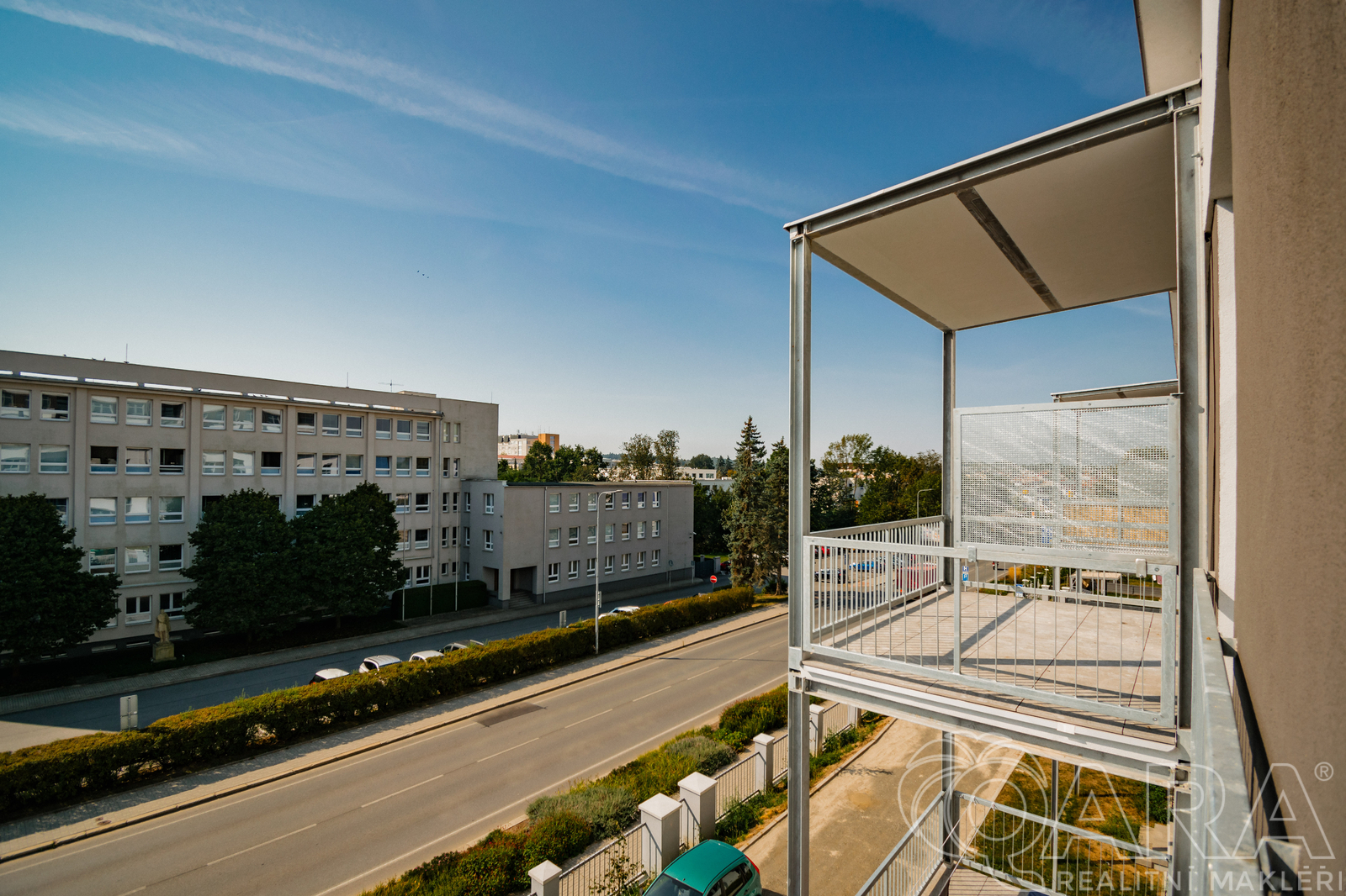 Výhled z francouzského balkonu