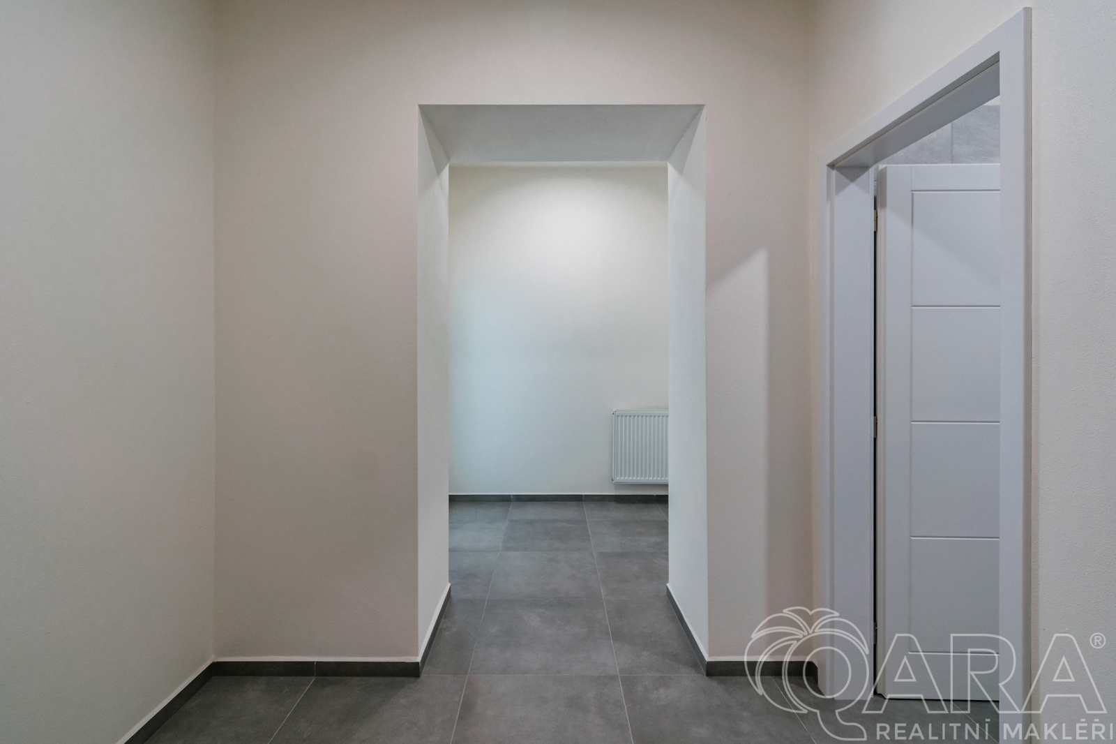 Vstupní hala s chodbou