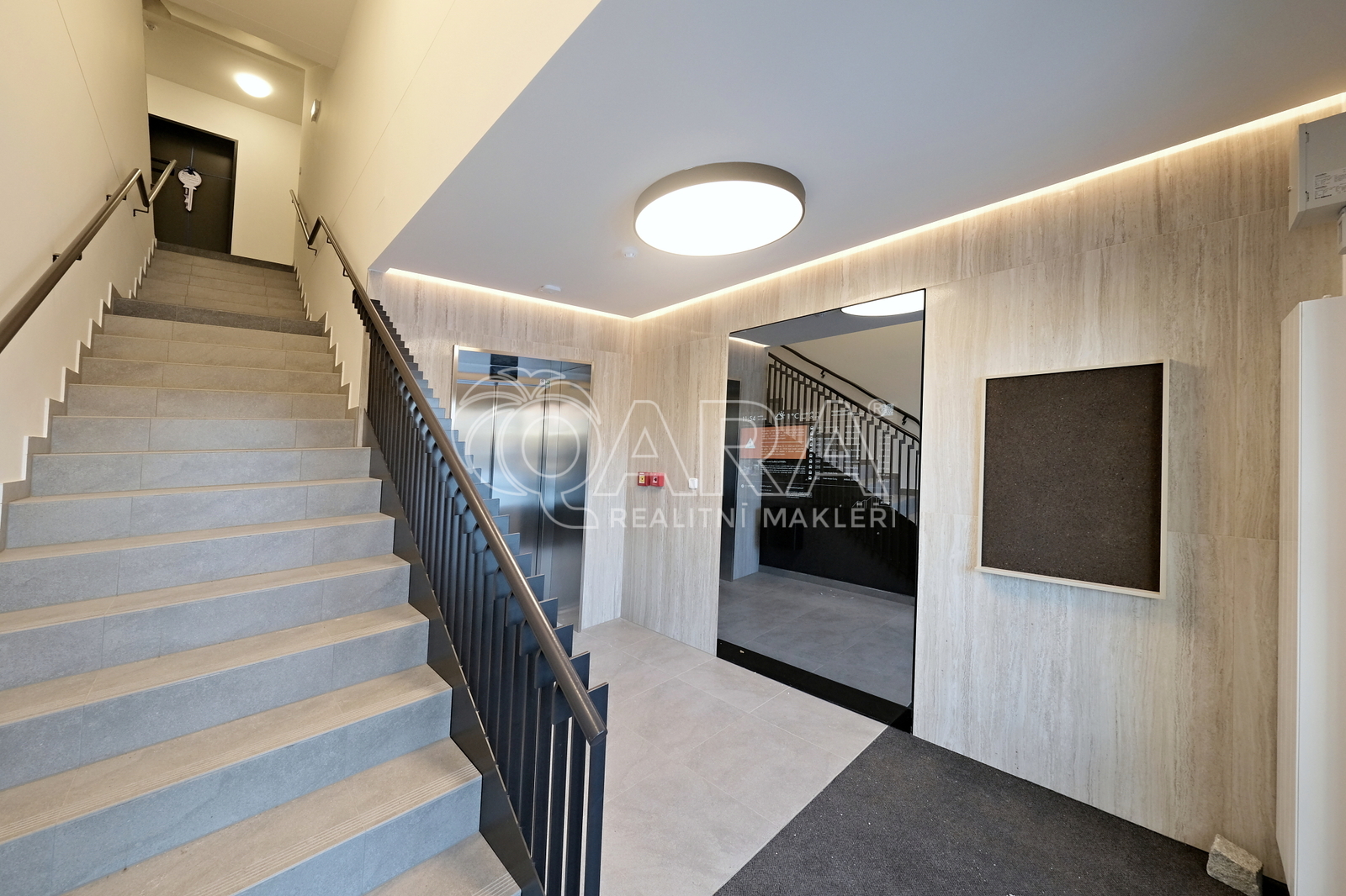 Hala s interaktivní tabulí