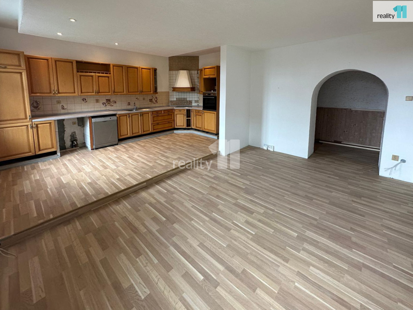 kuchyně a obývací pokoj