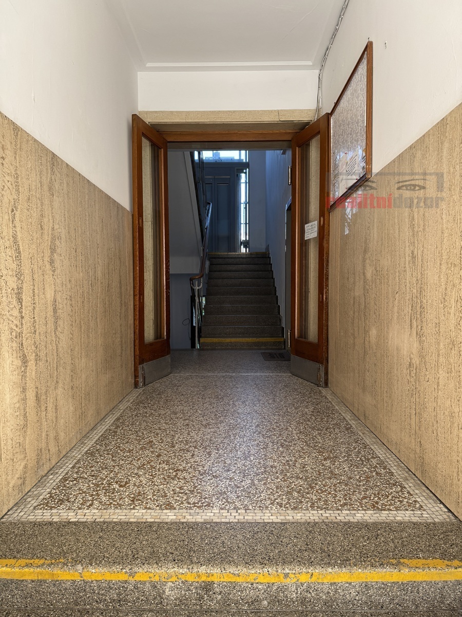 10_vchod.JPG