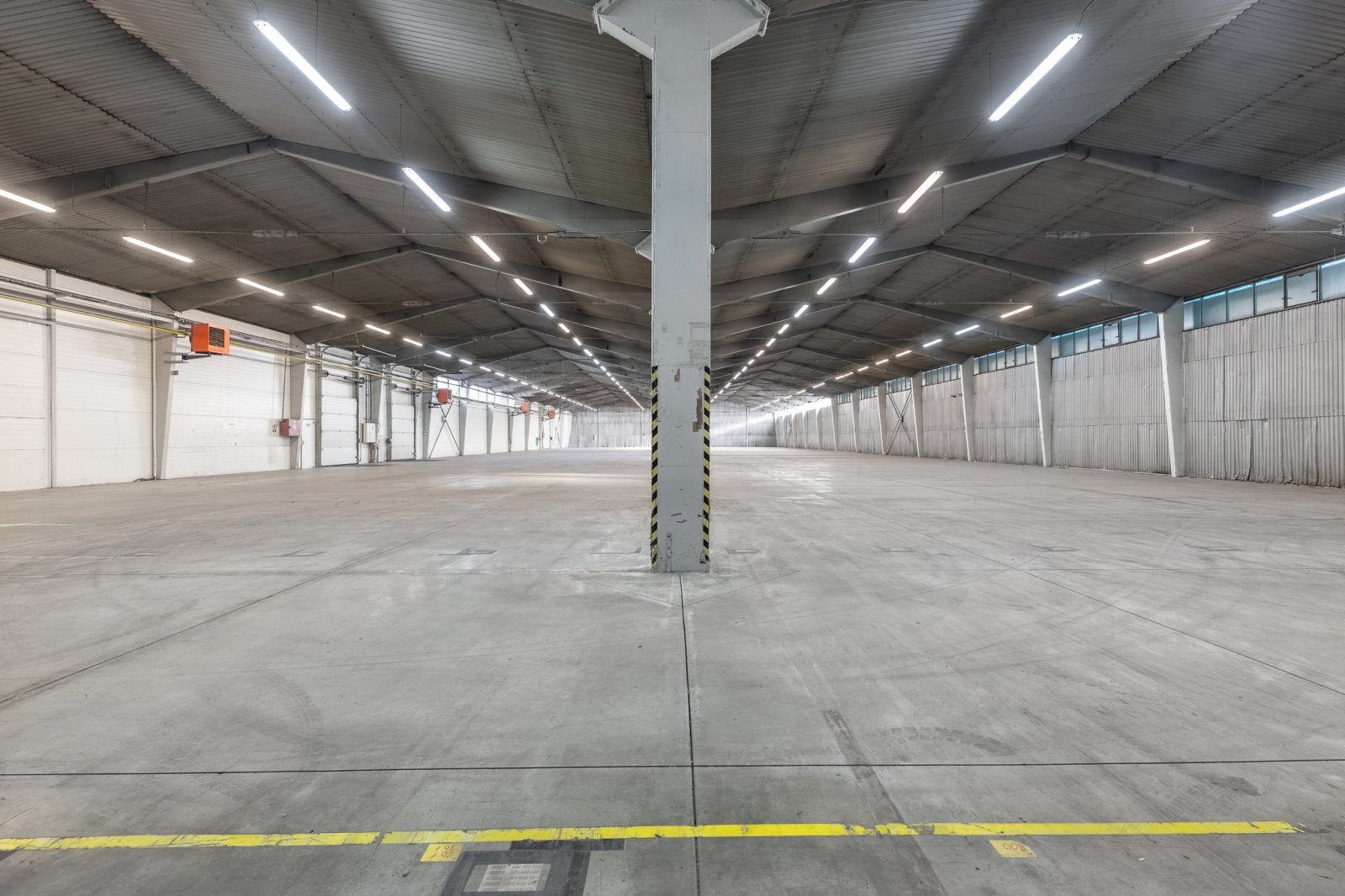 Hala B_2 520 m2 Prazanka_78-Luzkovice.jpg