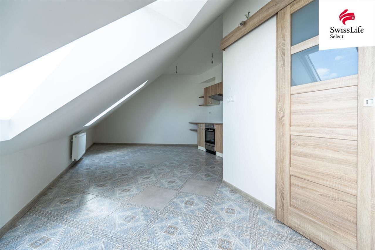 Prodej bytu 2+kk Břežany II 2 960 000 Kč, foto 2