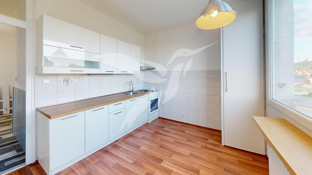 Byt-c-7-Serikova-902-Tremosna-Kitchen.jpg