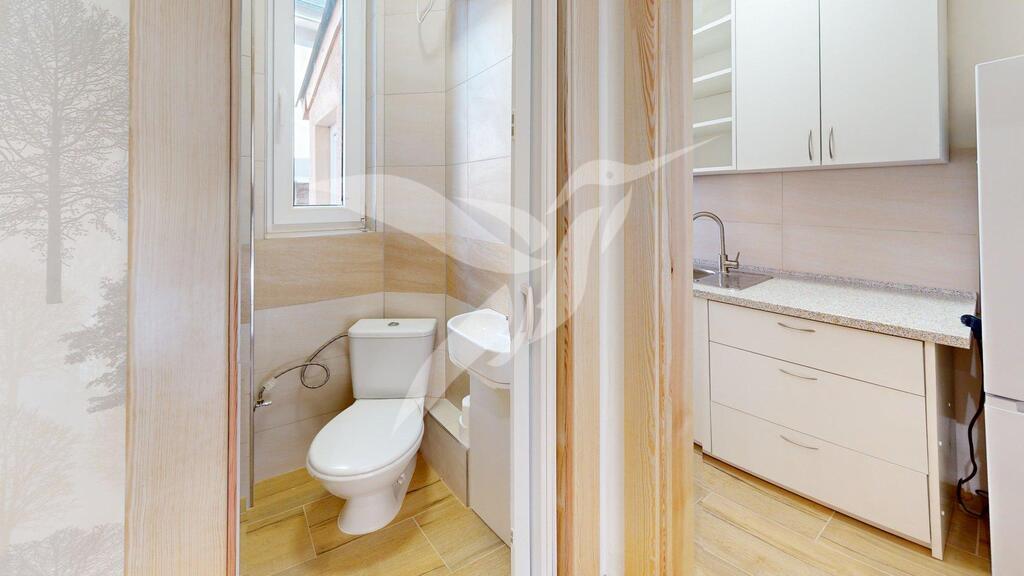 Byt-c-1-3kk-Bozkovska-69-Plzen-326-00-Bathroom.jpg