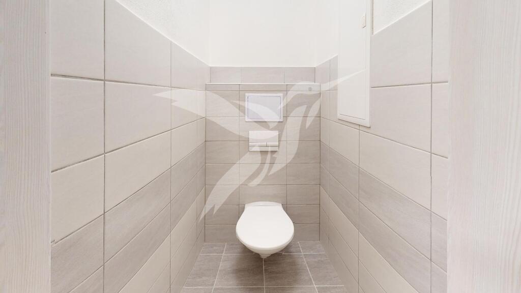 Byt-4kk-Vochov-Bathroom.jpg