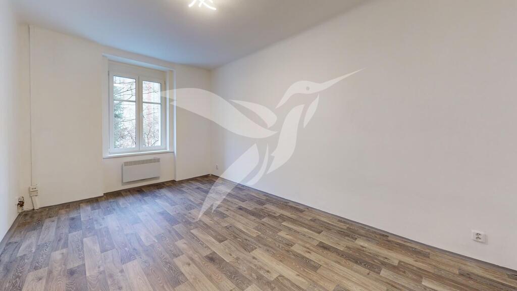 Byt-11-Cechova-178711-Plzen-Bedroom_1.jpg