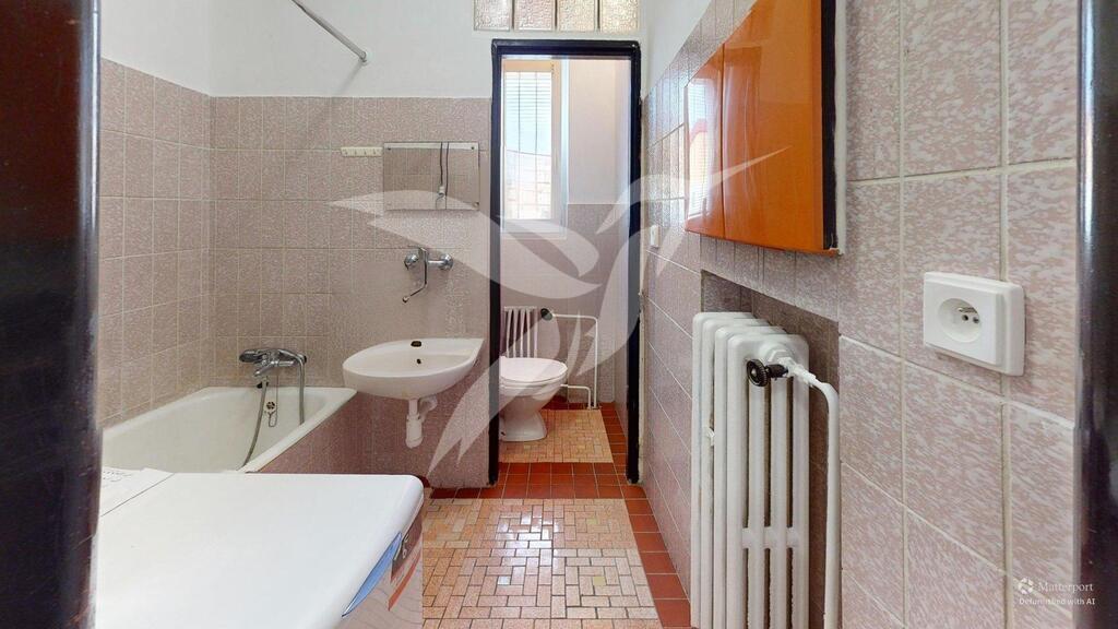 Byt-31-Spojovaci-885-Dobrany-Bathroom-Defurnished.