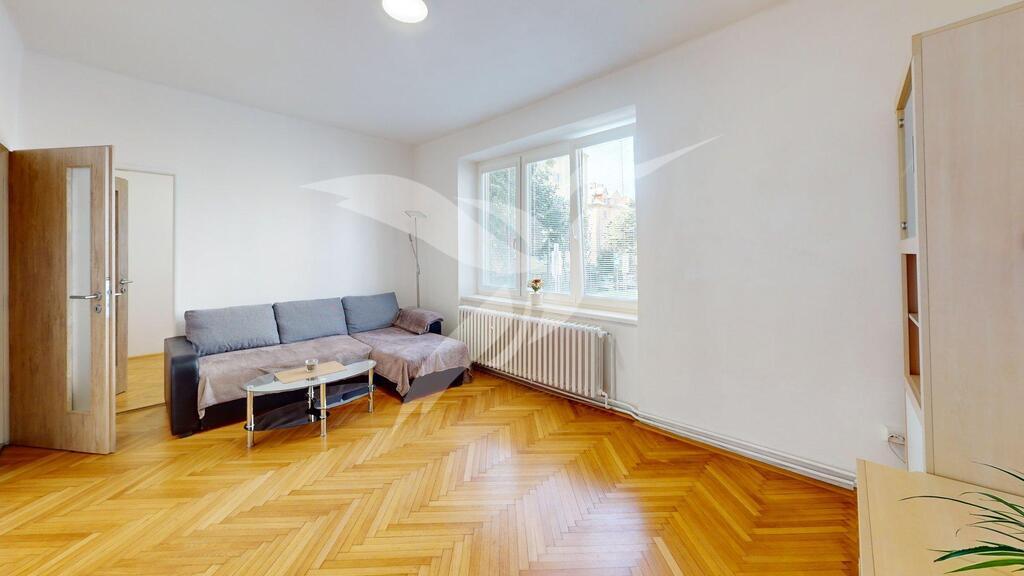 Byt-31-Guldenerova-ul-Plzen-Living-Room.jpg