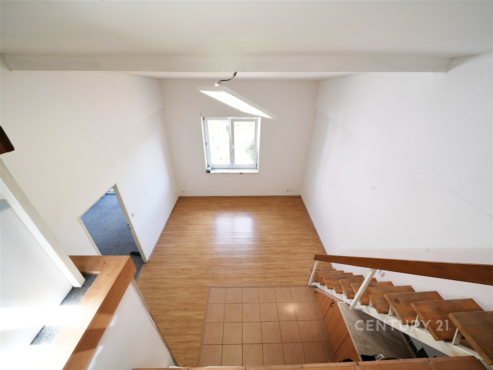 obývací pokoj pohled z mezonetu 