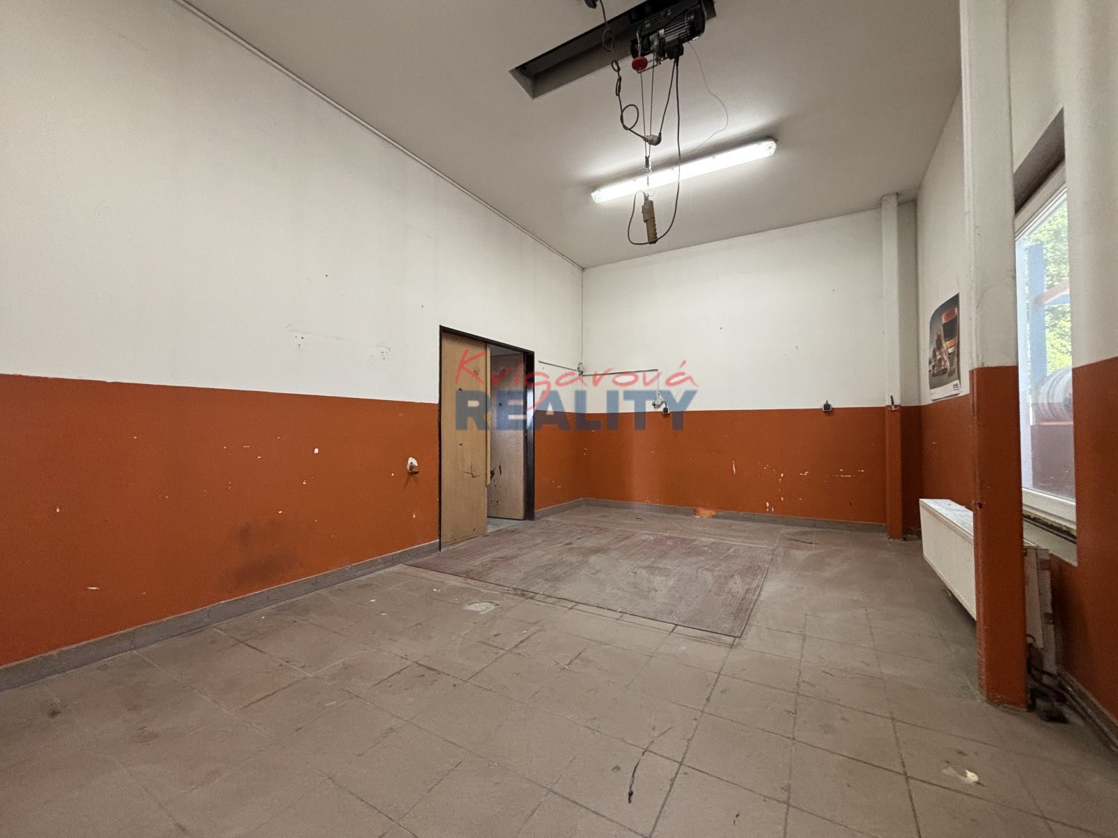 menší skladový prostor