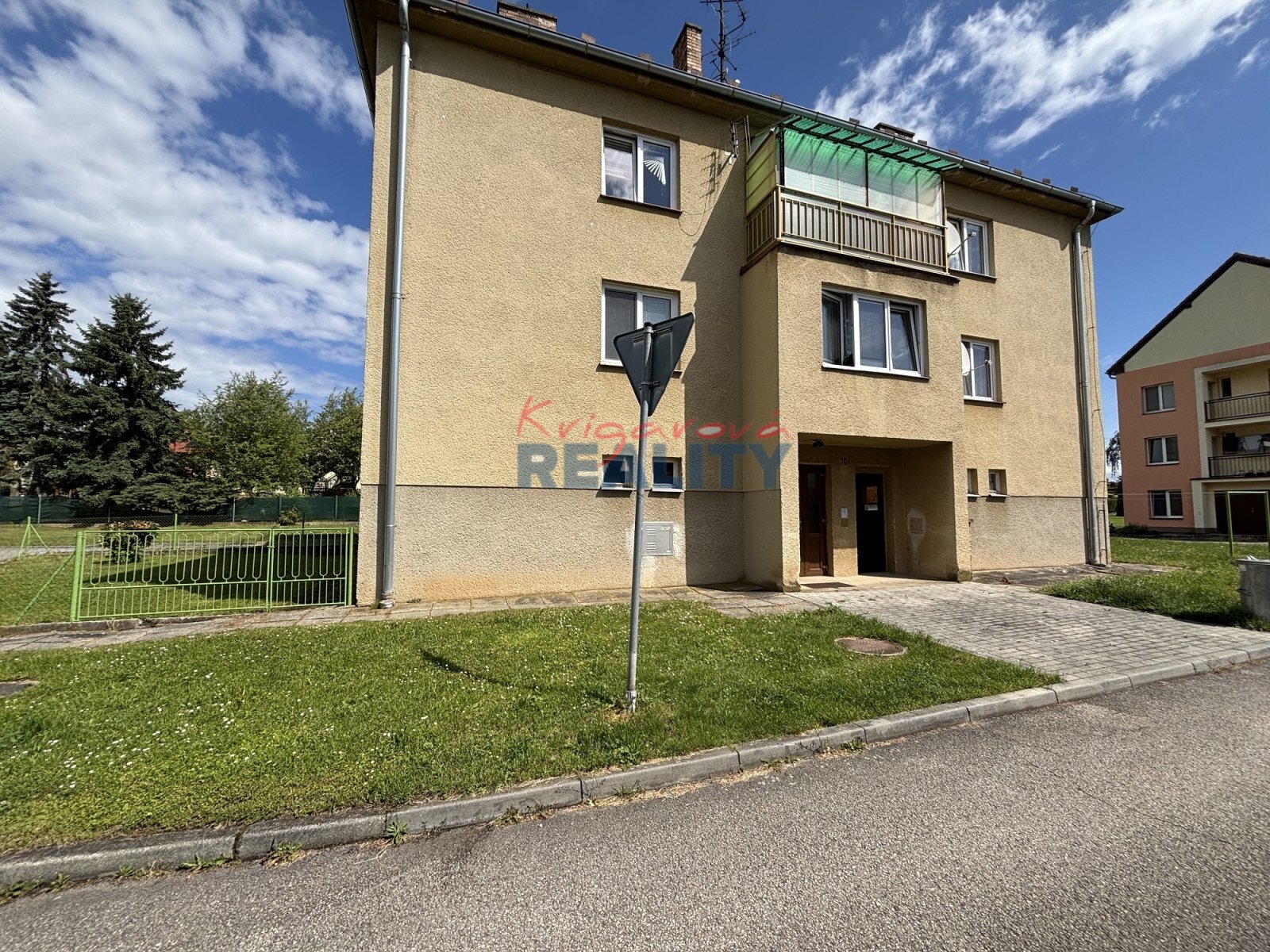 dům