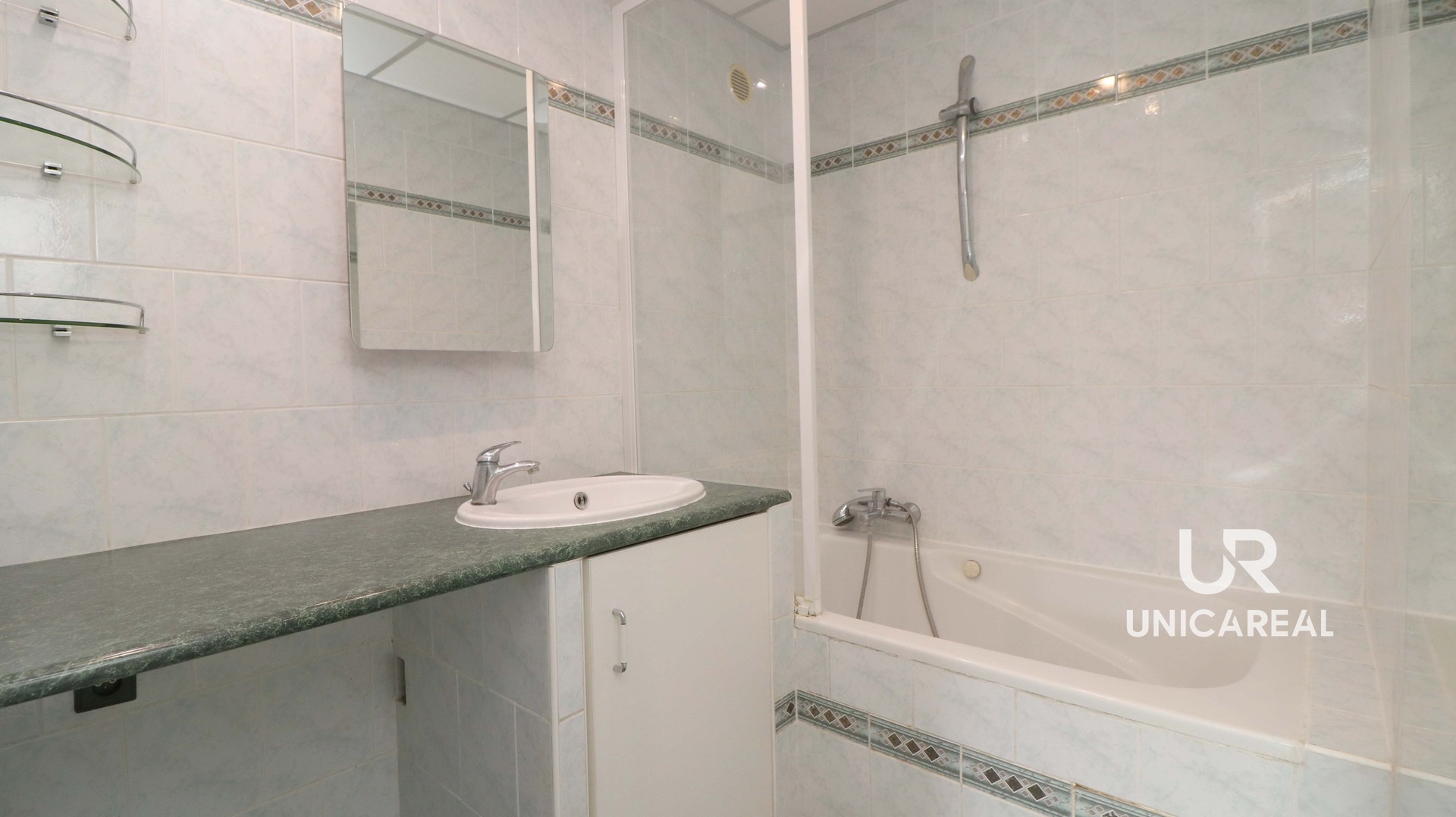 Prodej bytu 3+1 Prušánecká, Brno-Vinohrady, koupel