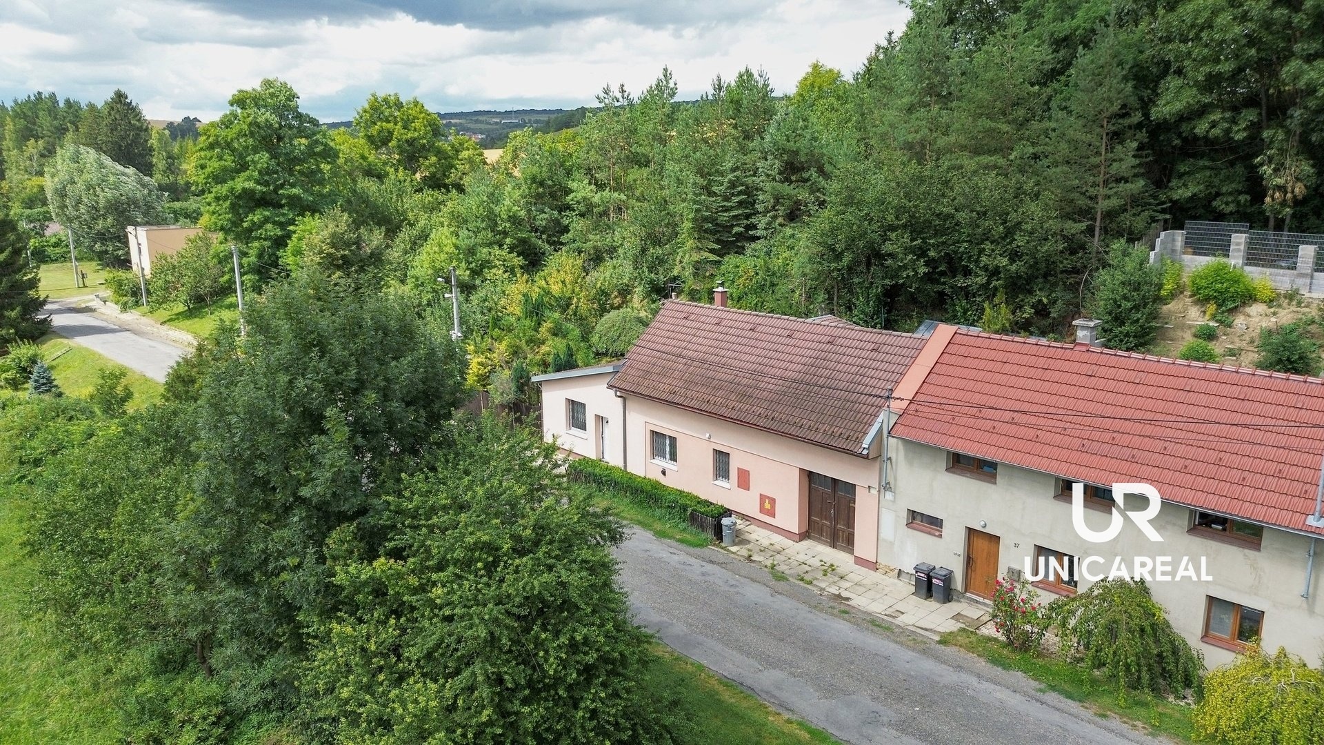 prodej-rodinneho-domu-110-m2-strabenice-dji-0599-bfa5c2