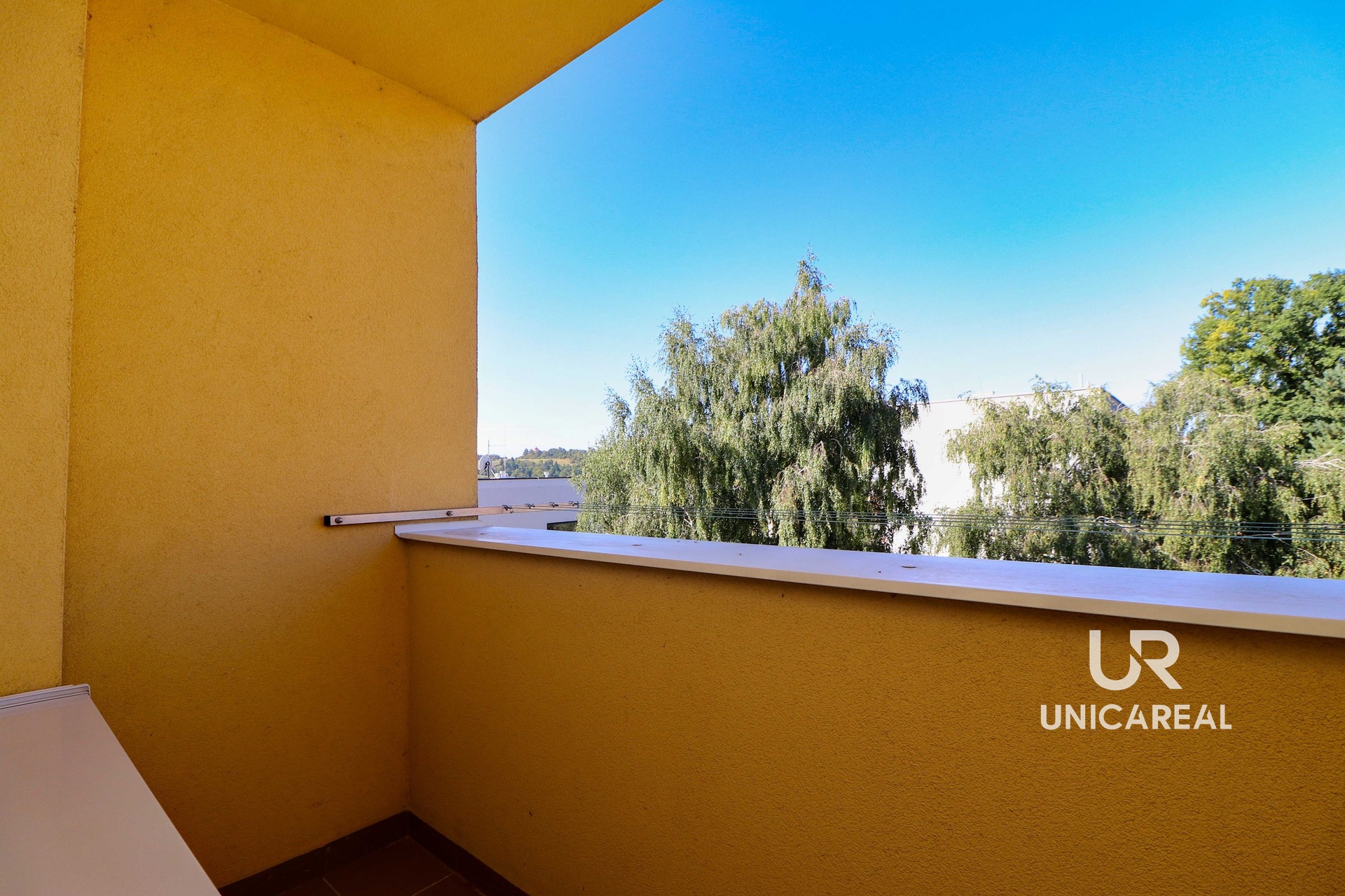 Pronájem bytu 2+1 Husova čtvrť, Rosice, balkon