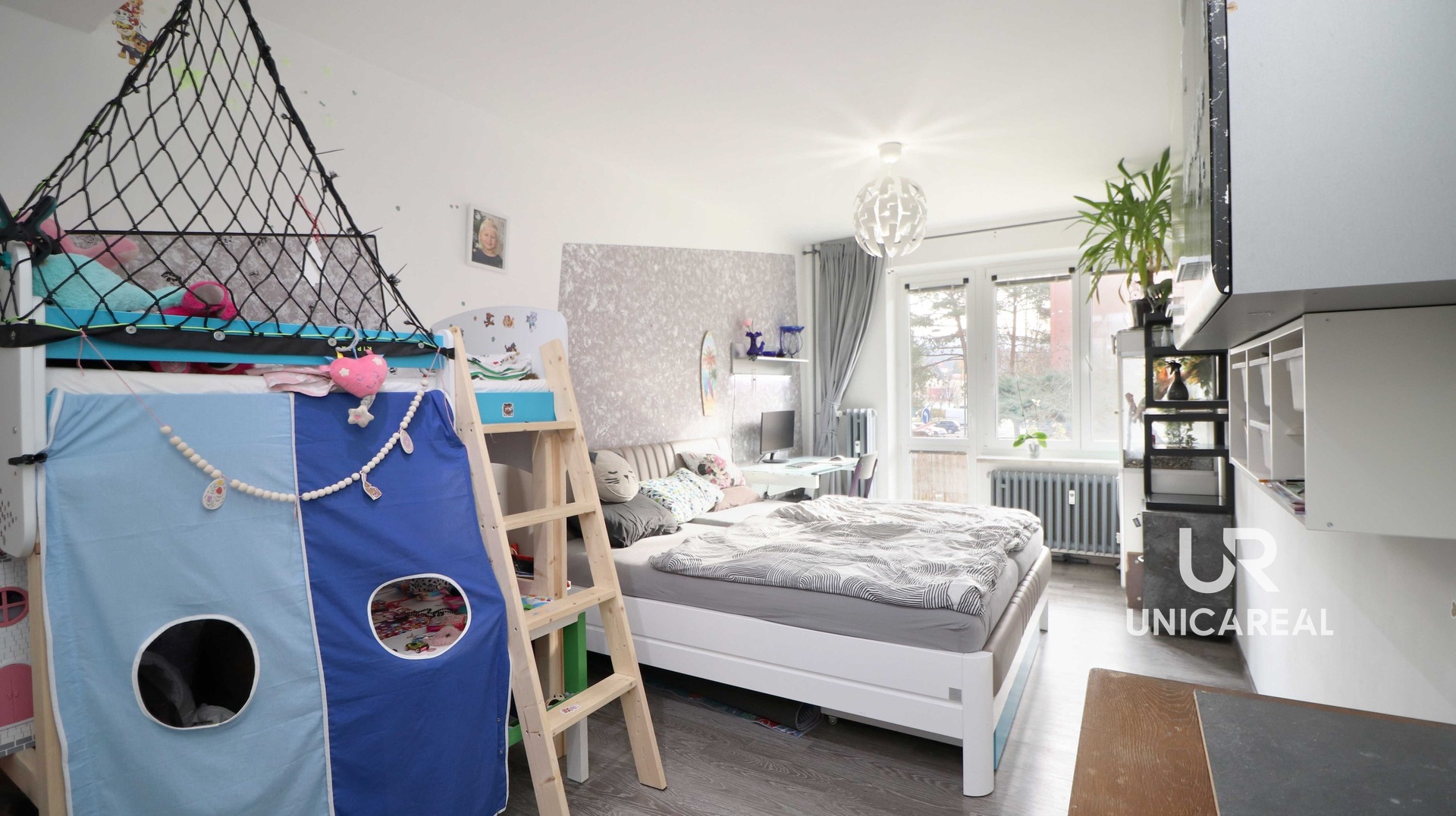 ložnice-s-balkonem-3