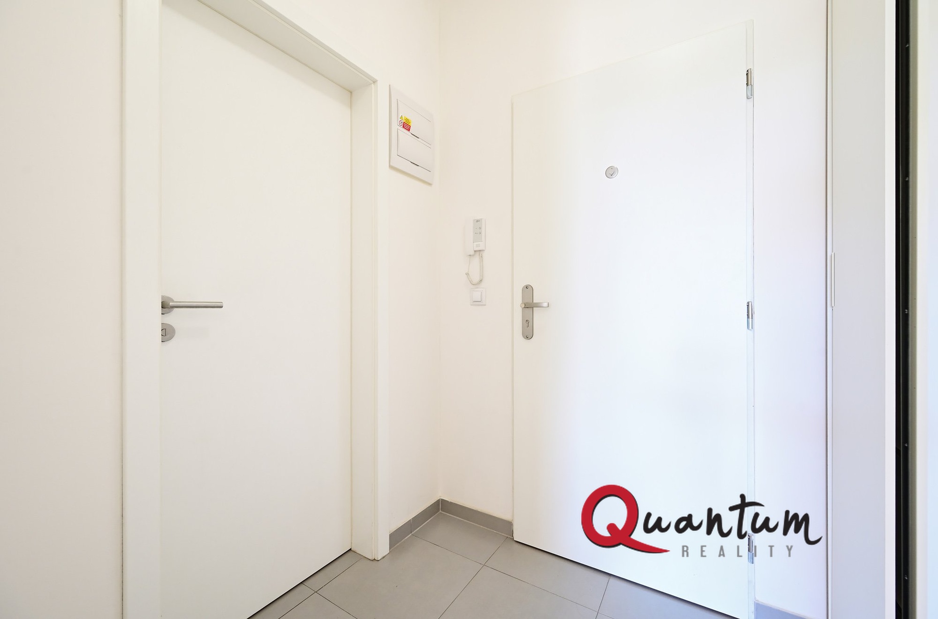 DSC_3007_00001And3more_Fusion-Natural