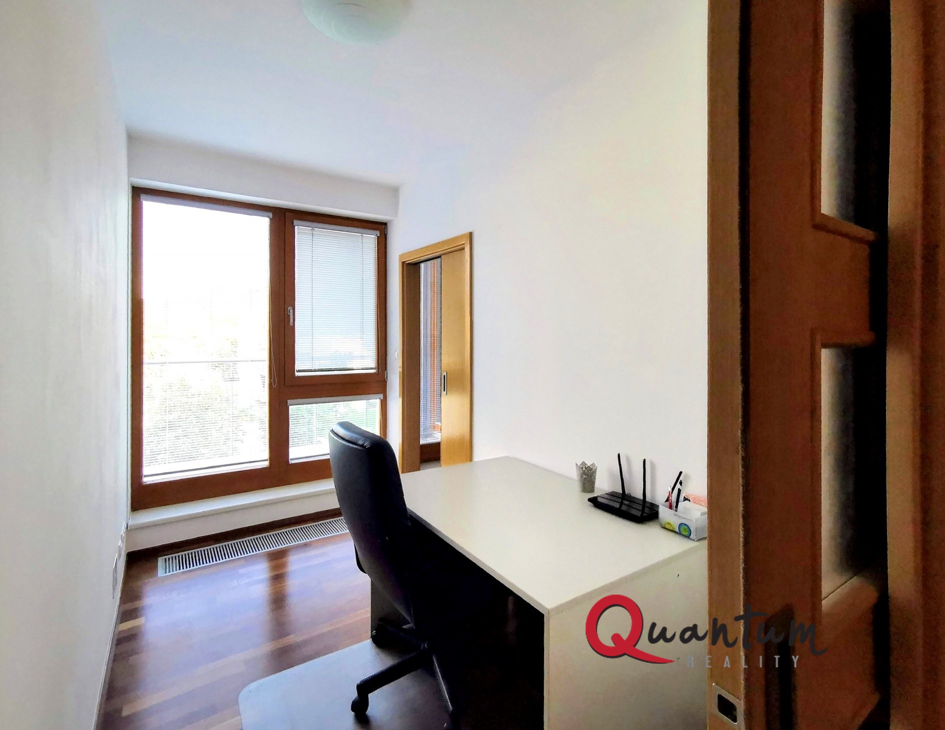 pronajem-bytu-4-kk-99-m2-terasa-12-m2-garaz-praha-