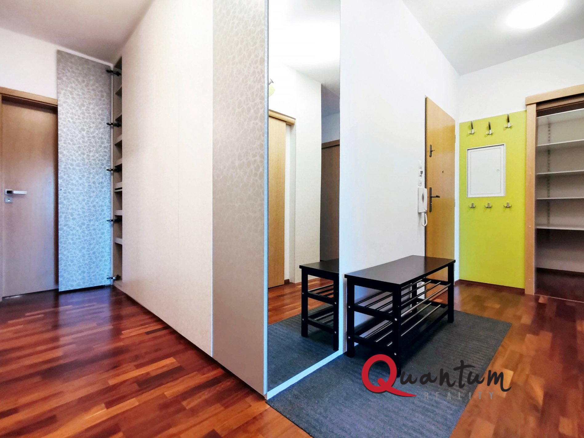 pronajem-bytu-4-kk-99-m2-terasa-12-m2-garaz-praha-