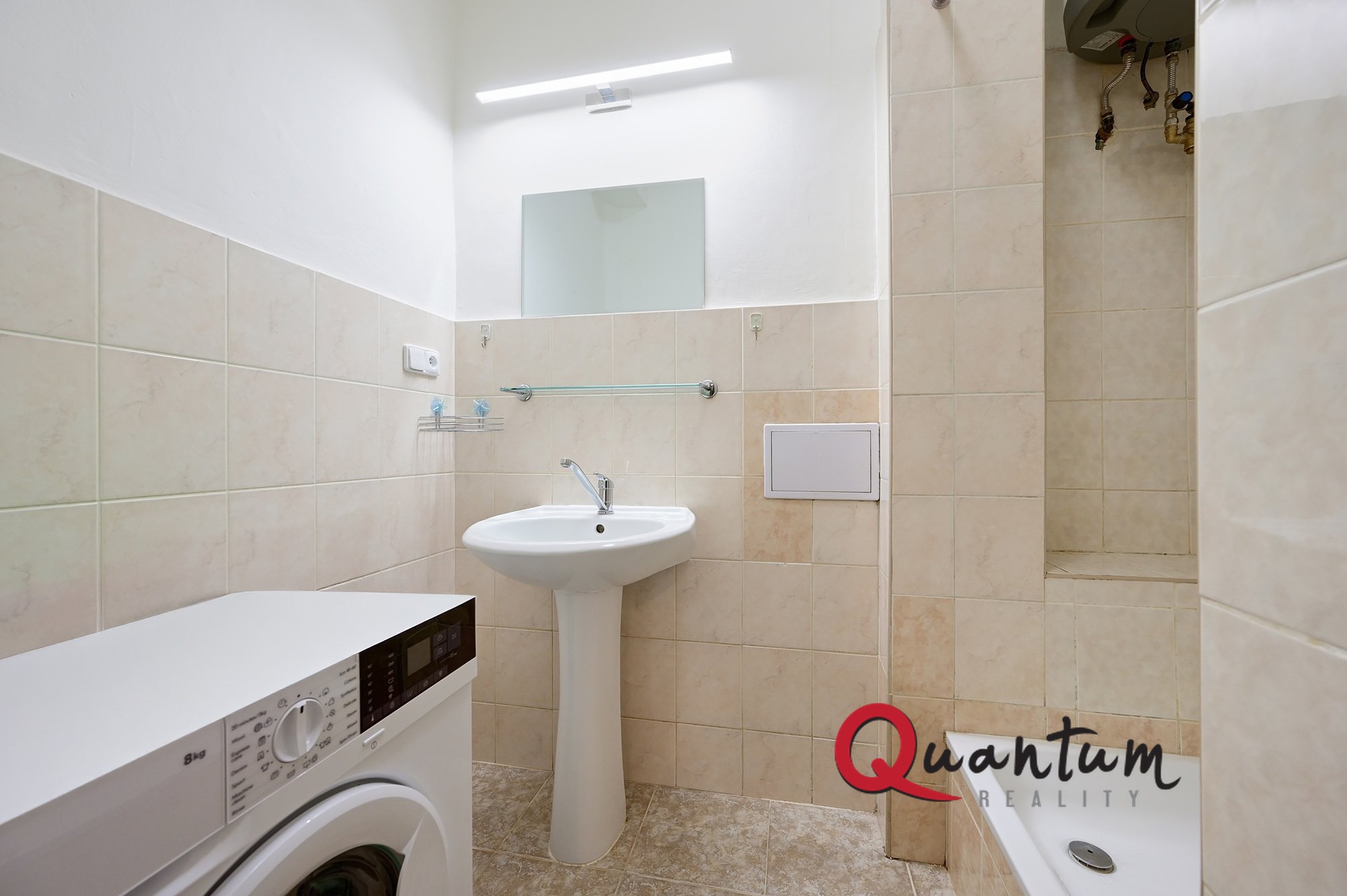 DSC_9466_00001_7_00001_8_00001_9_00001_Fusion-Inte