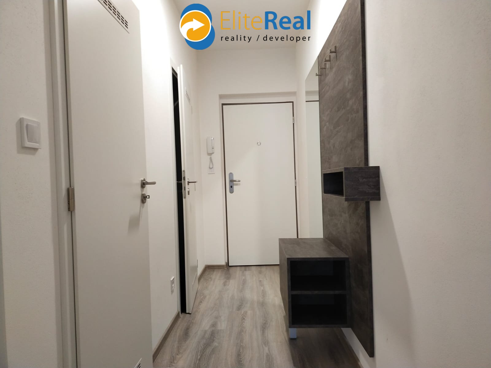 e9985c3f-65fa-4872-97f1-2fa74e753b59