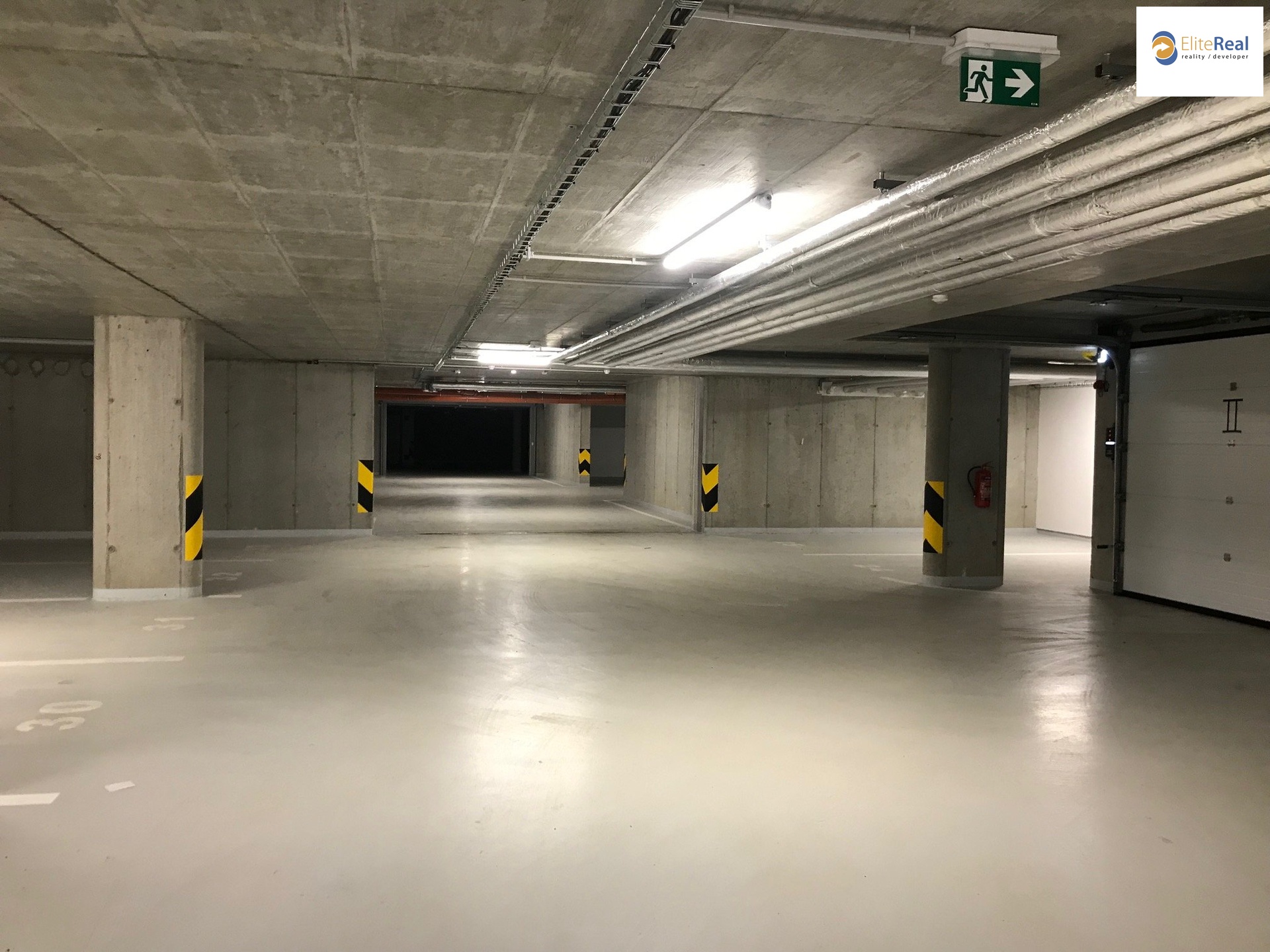 Foto_5_pronajem_garaze_Fristenskeho_Gadourek