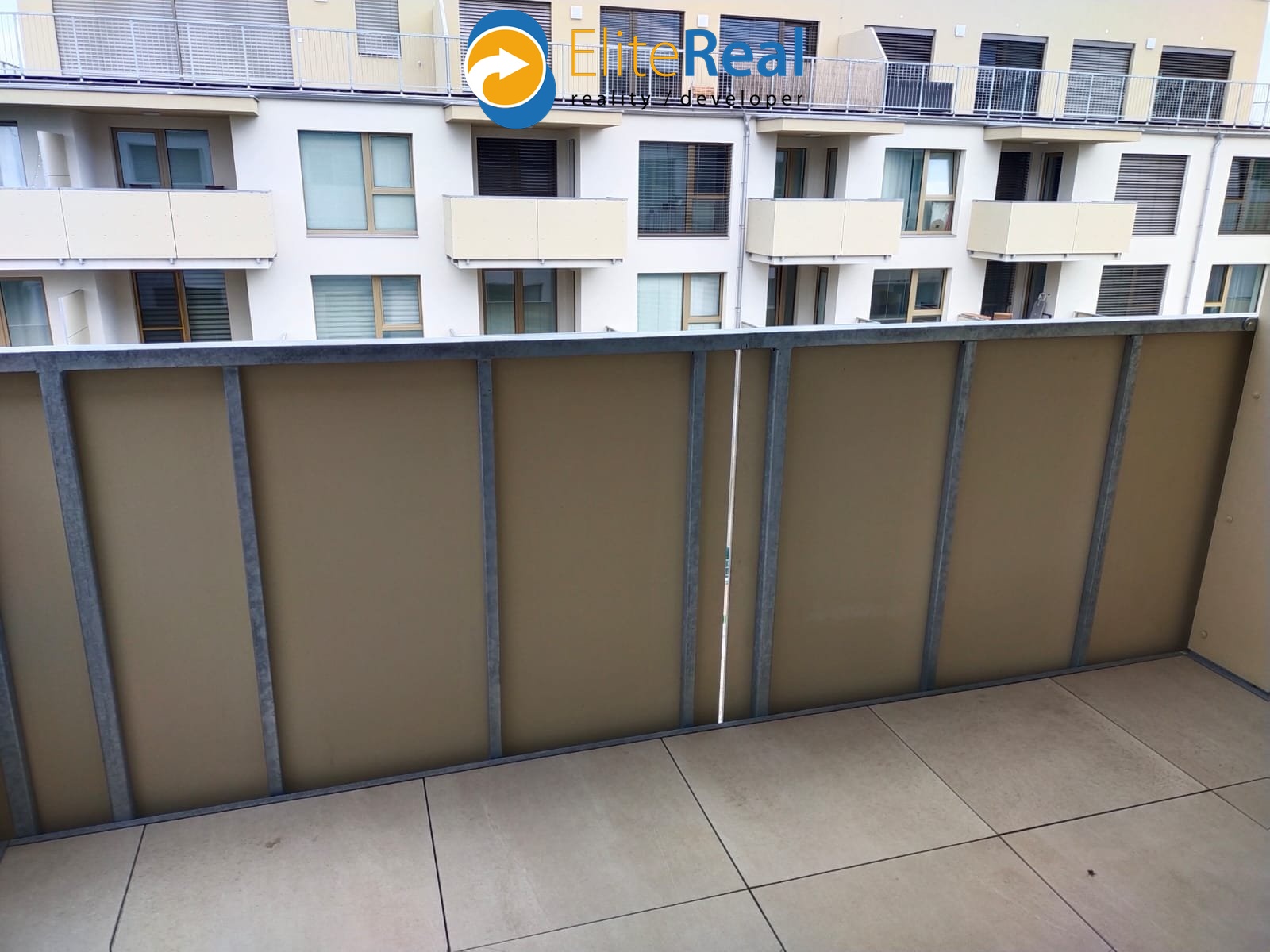 a165d895-90bc-4292-8e62-32b23be19cf9