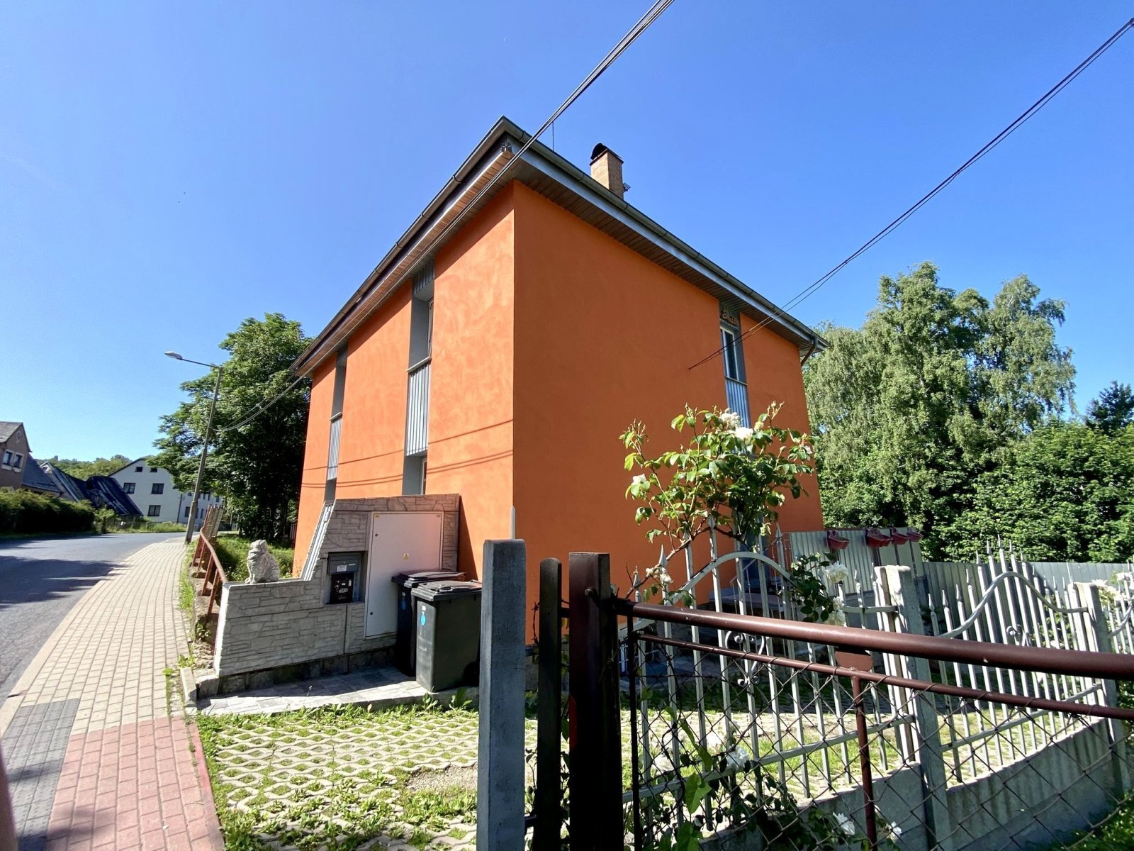 1750588963-7445.jpg