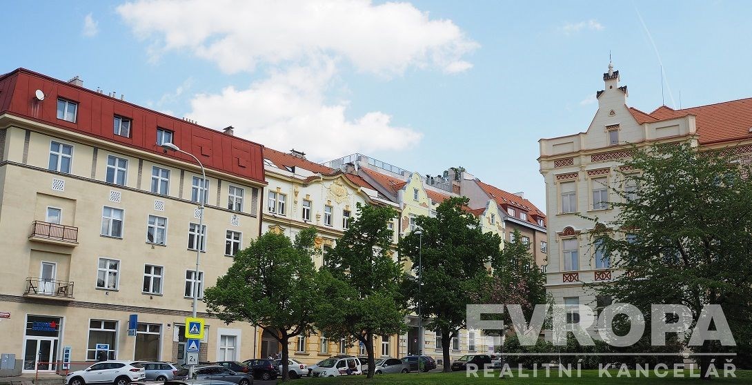 Celkový  pohled na činžovní dům