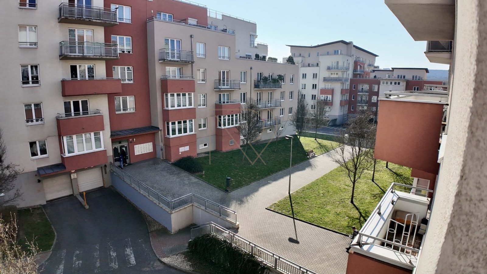 Pronájem bytu 1+kk_Mikanova_ Praha_Záběhlice_05.jpeg