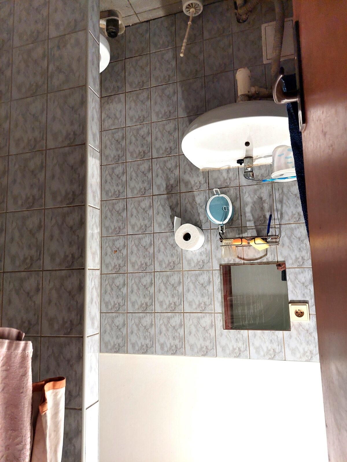 sociální zařízení v pokoji - sprchový kout, WC, ke