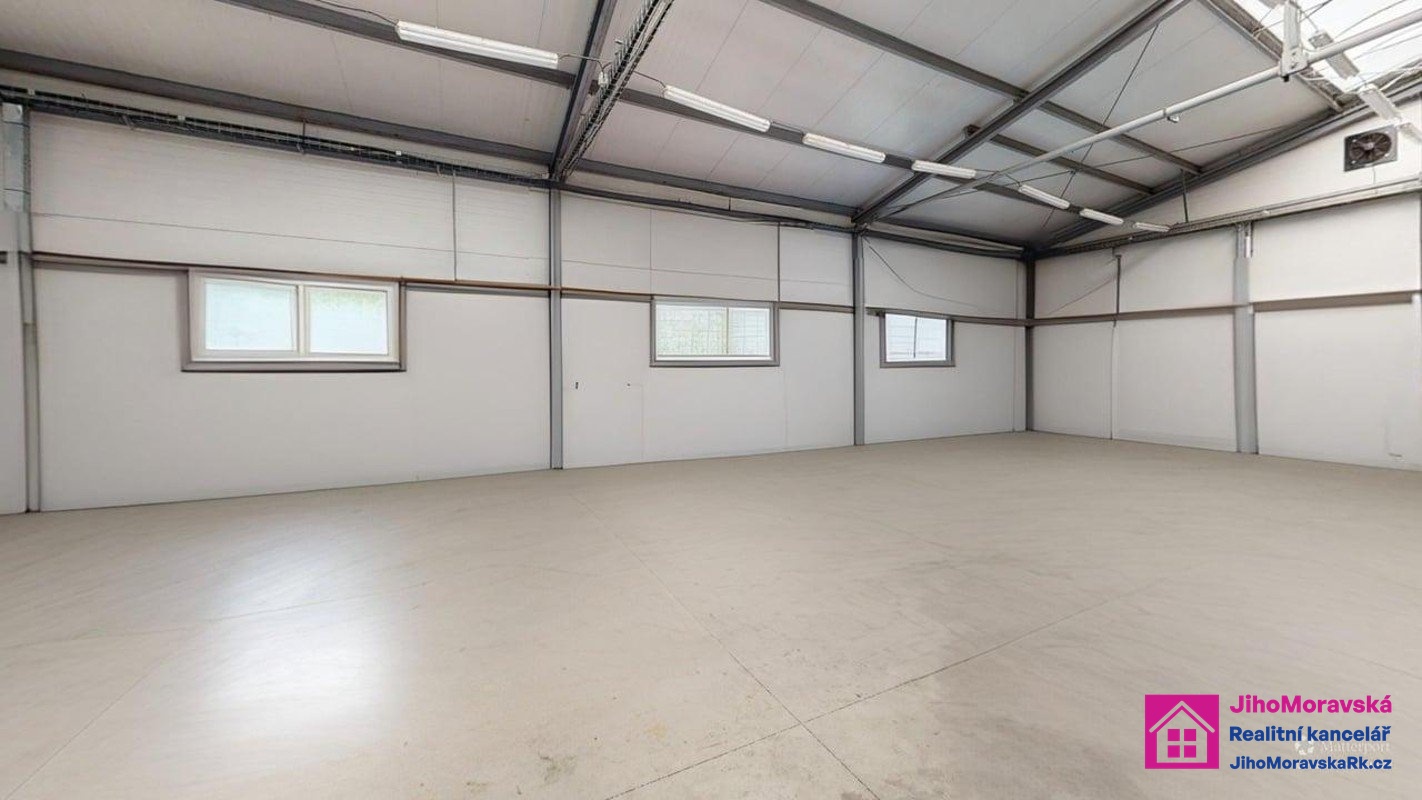 N _ hala, Hodonín _ 3