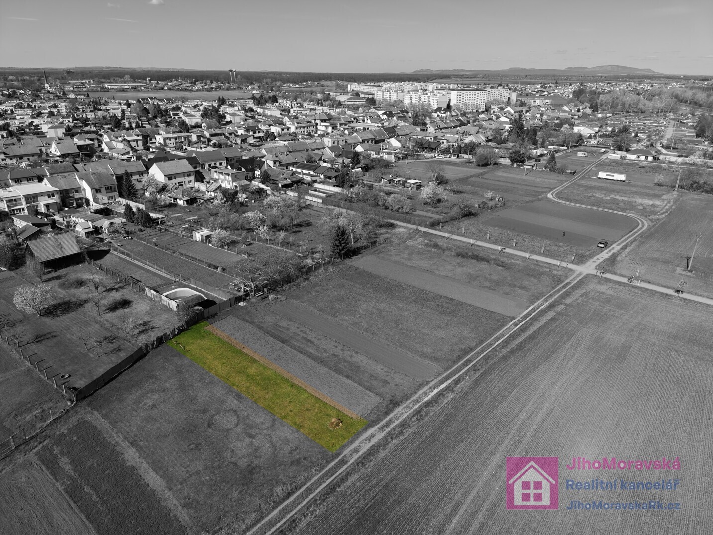 Dron _ P _ pozemek, Poštorná _ 6 _ Ú.jpg