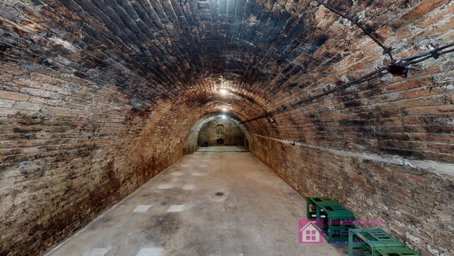 foto _ Vinný sklep, V.B _ 19.jpg