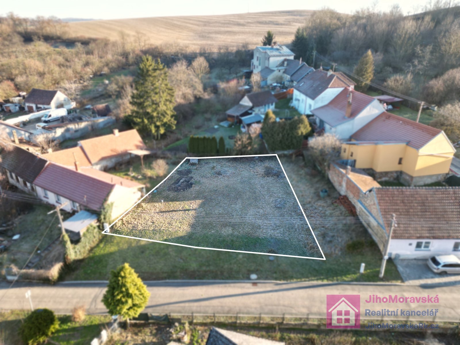 Pozemek pro bydlení s vydaným stavebním povolením