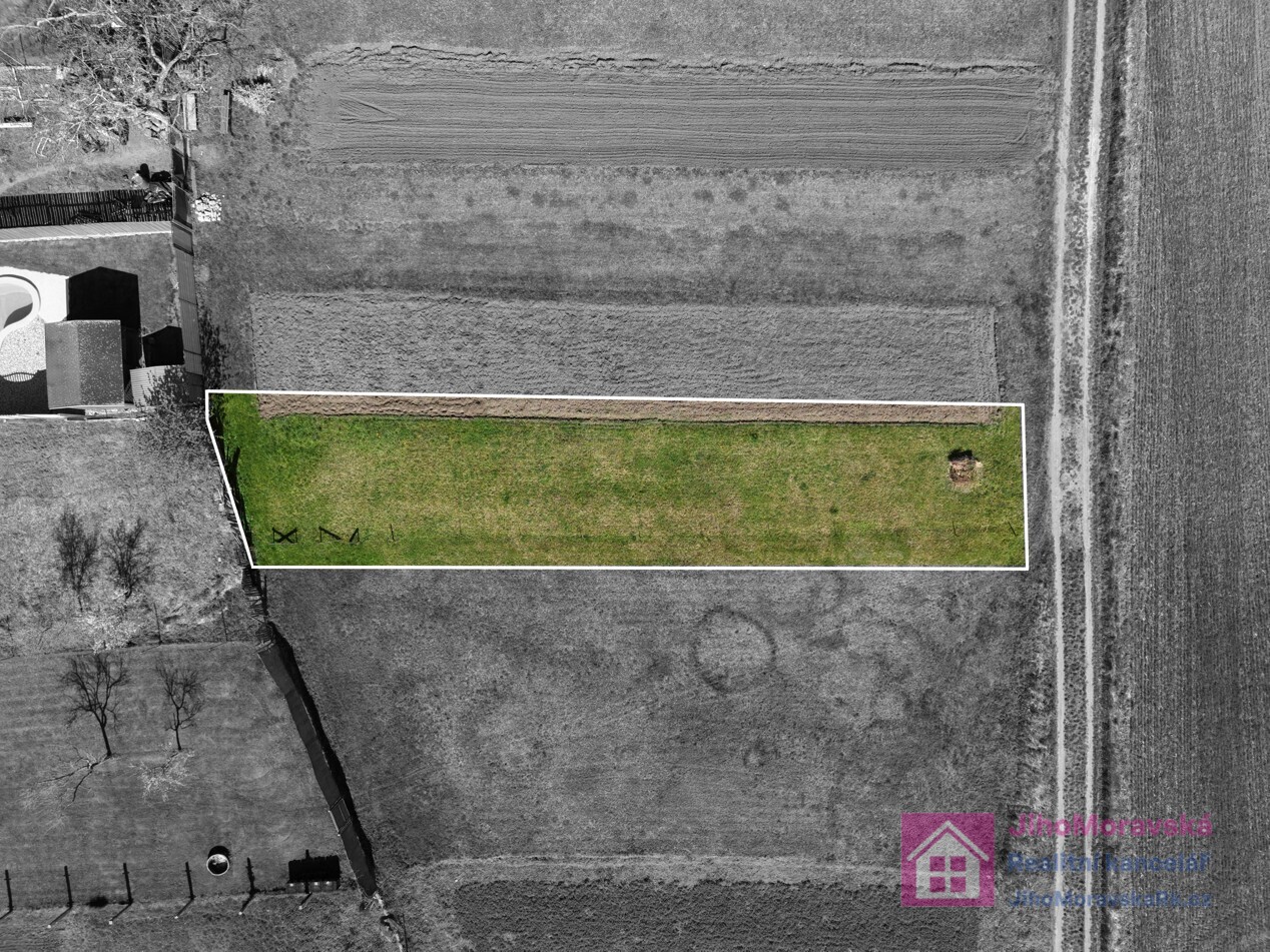 Dron _ P _ pozemek, Poštorná _ 3 _ ohraničení _ Ú.