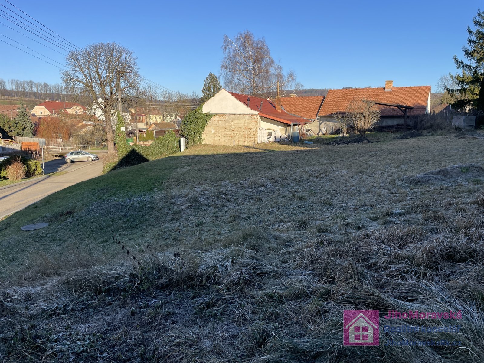 Pozemek pro bydlení s vydaným stavebním povolením