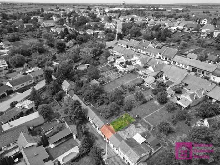 Dron _ vinný sklep, Týnec _ 3 _ U