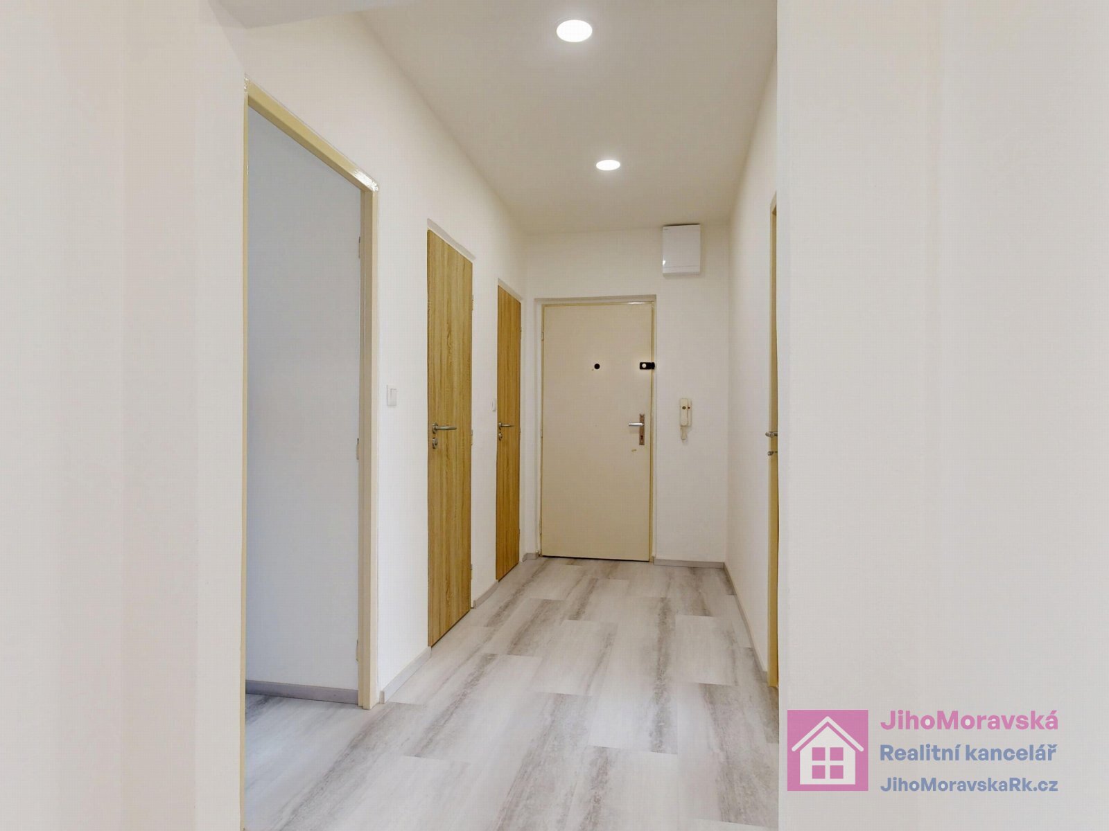 BJ 3+1, Milénova _ 7.jpg